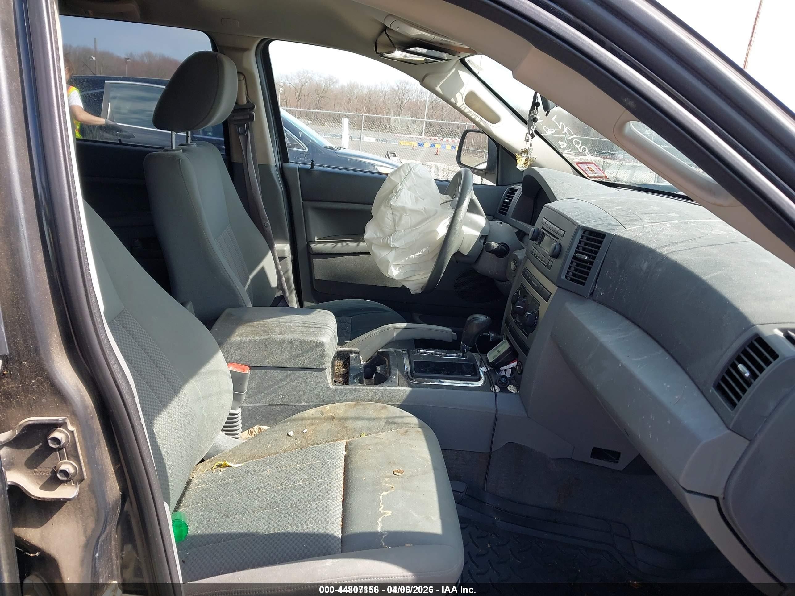 2005 Jeep Grand Cherokee Laredo Black vin: 1J8GR48K45C541536