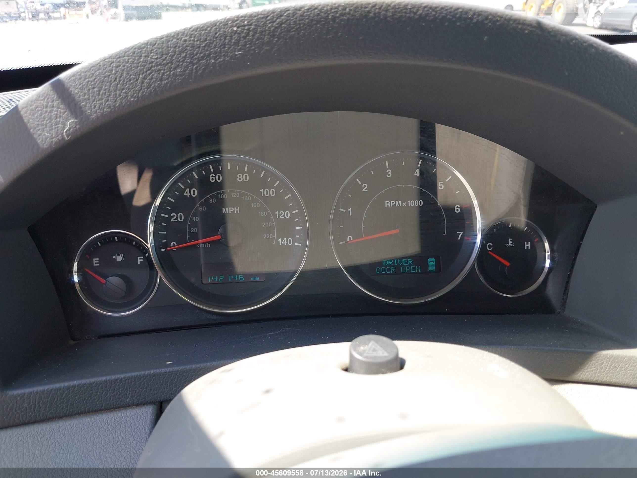 2007 Jeep Grand Cherokee Laredo Red vin: 1J8GR48K47C514081
