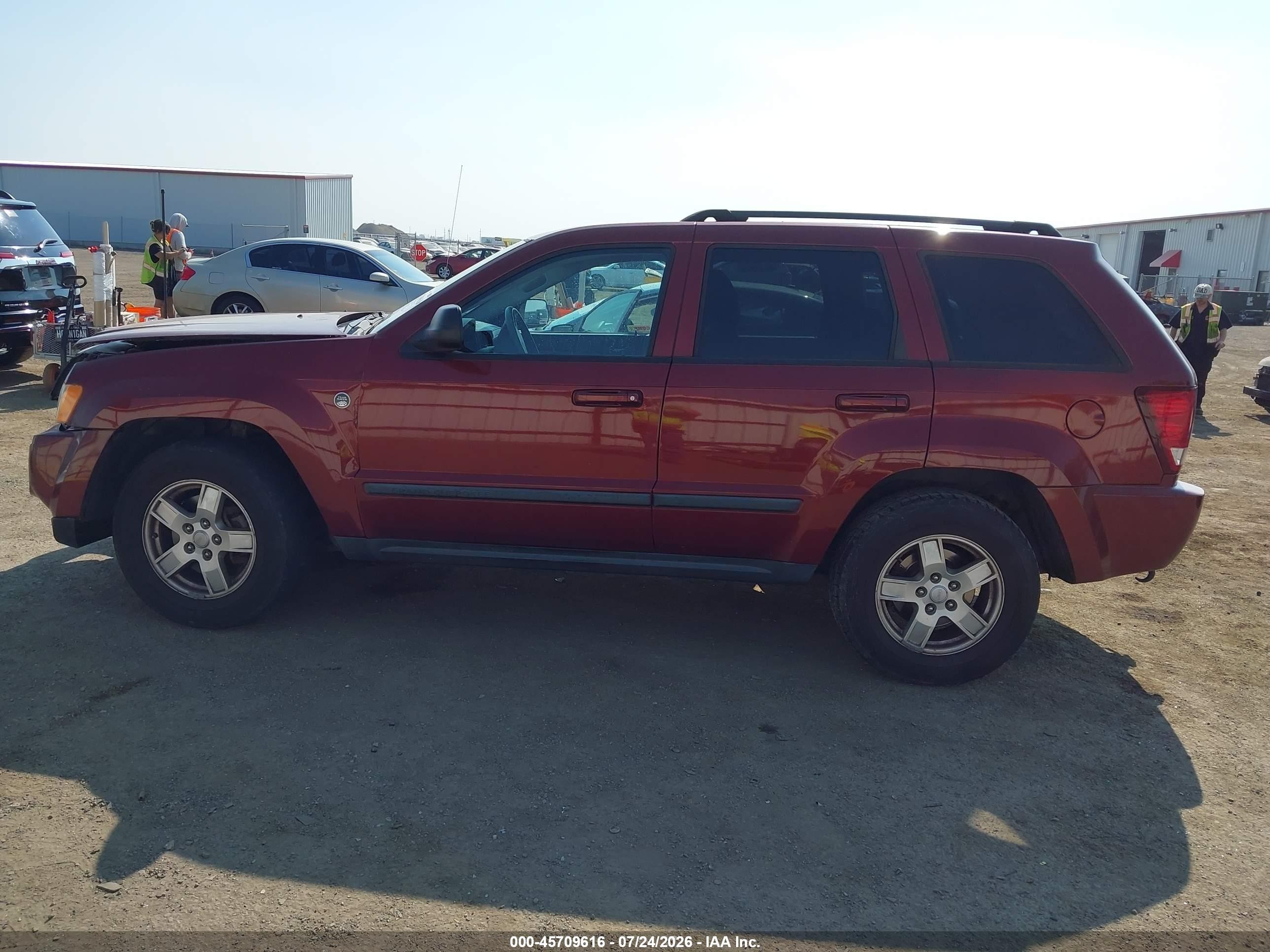 2007 Jeep Grand Cherokee Laredo Maroon vin: 1J8GR48K47C520091