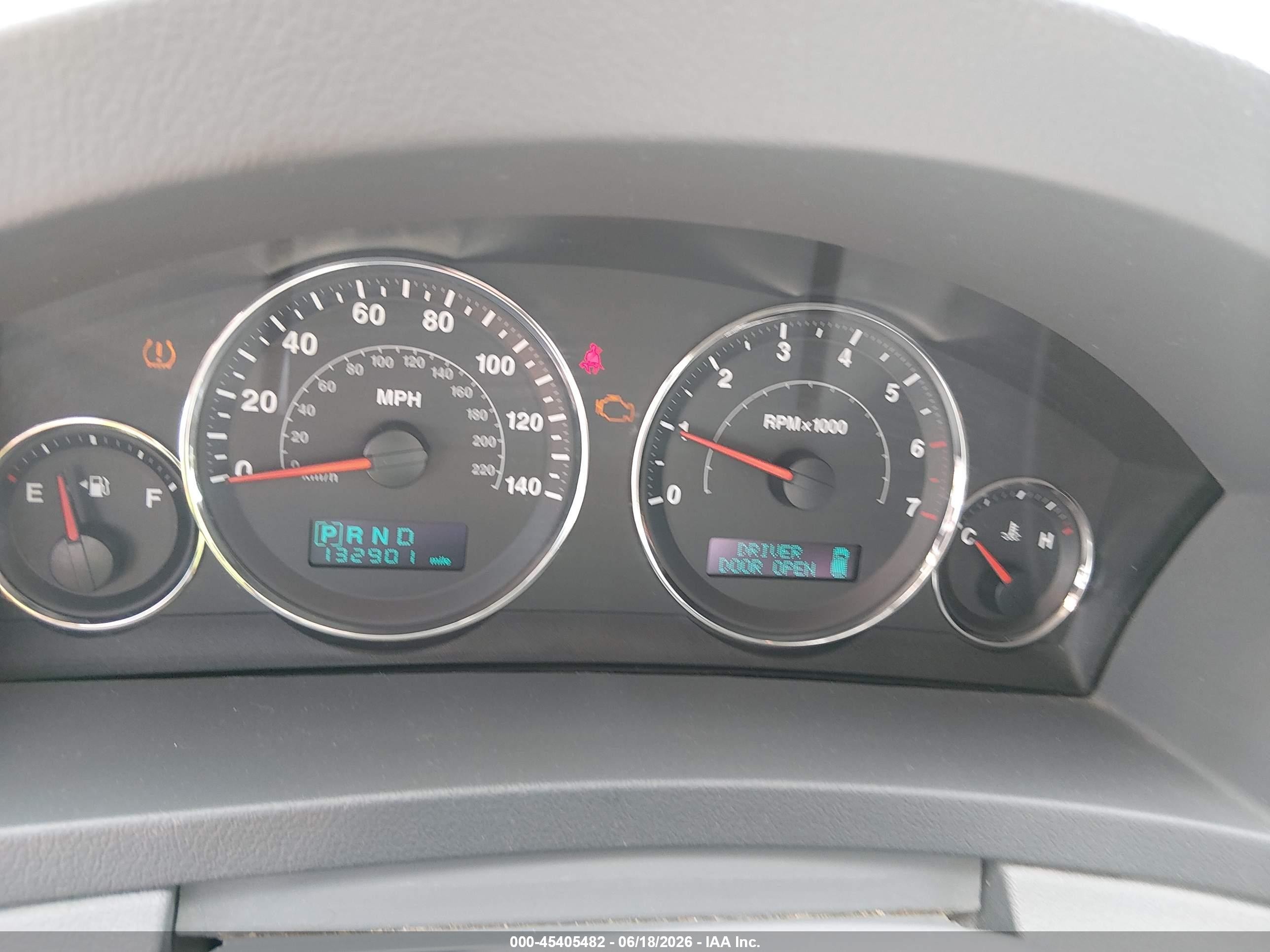 2007 Jeep Grand Cherokee Laredo Silver vin: 1J8GR48K47C585586