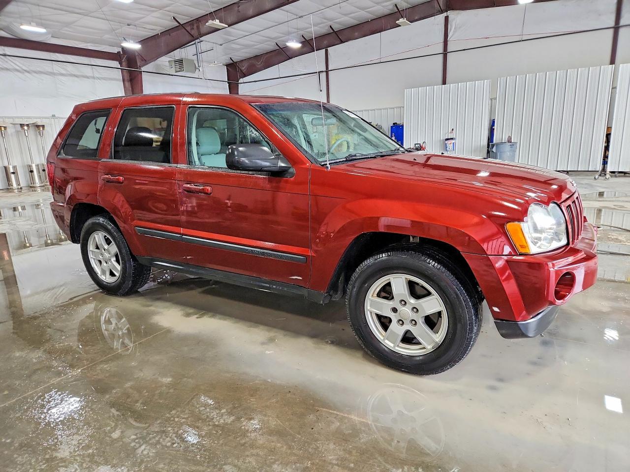 2007 Jeep Grand Cherokee Laredo Maroon vin: 1J8GR48K47C615122