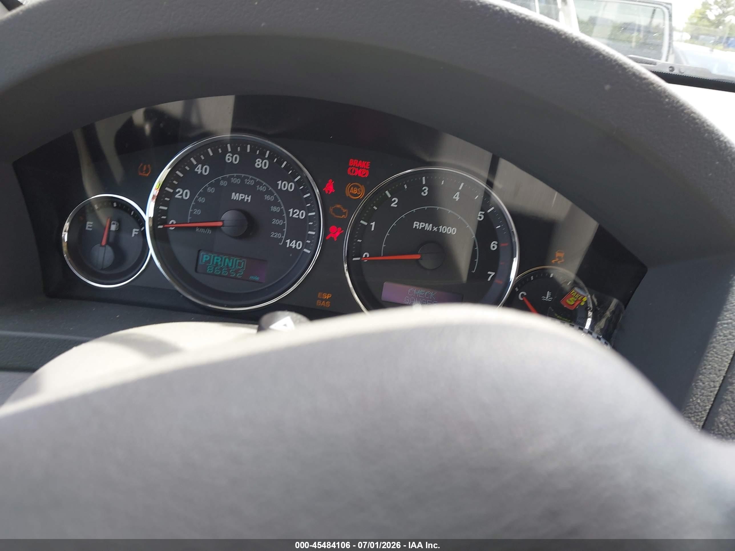 2007 Jeep Grand Cherokee Laredo Silver vin: 1J8GR48K47C664563