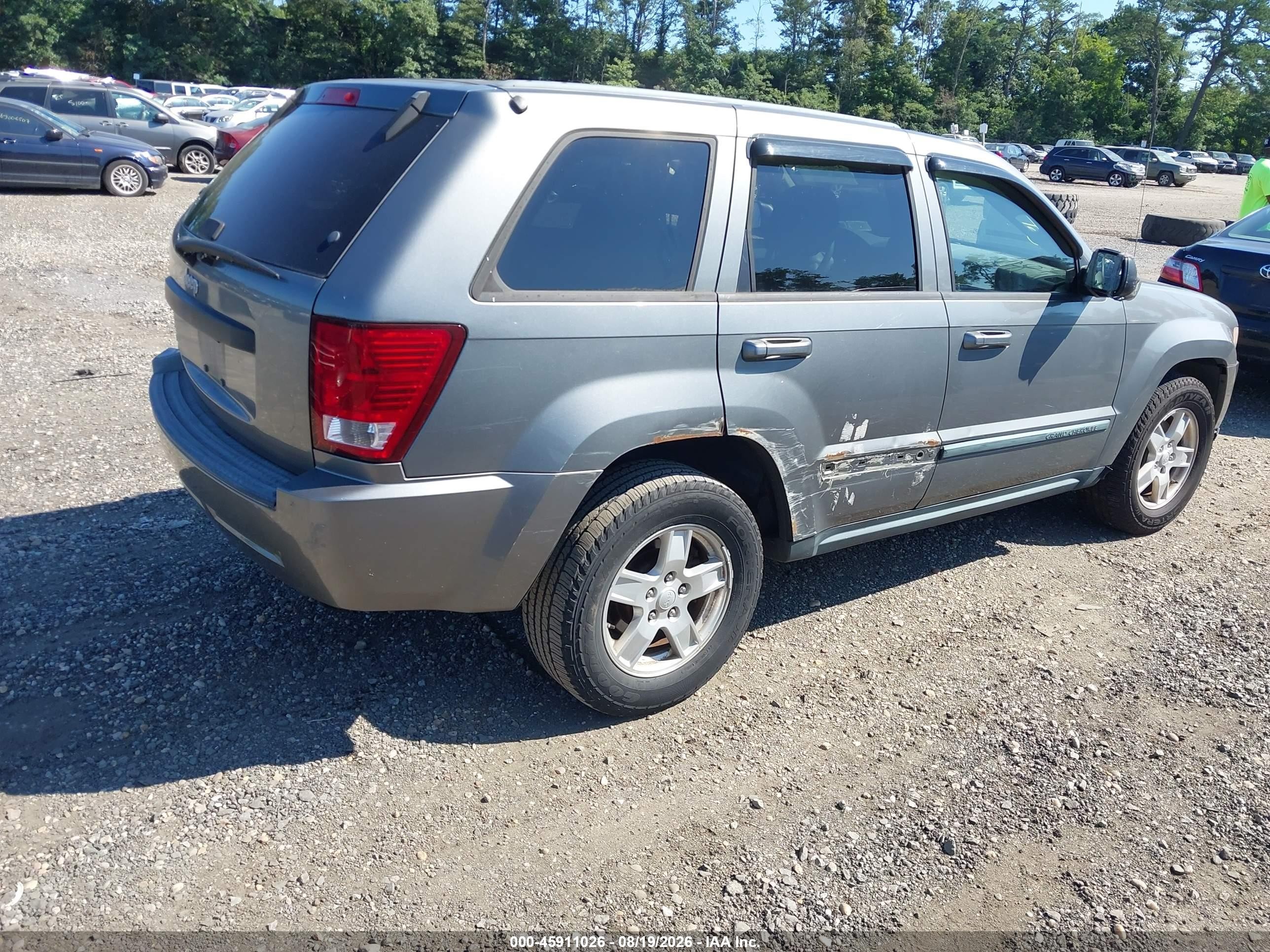 2007 Jeep Grand Cherokee Laredo Gray vin: 1J8GR48K47C681623