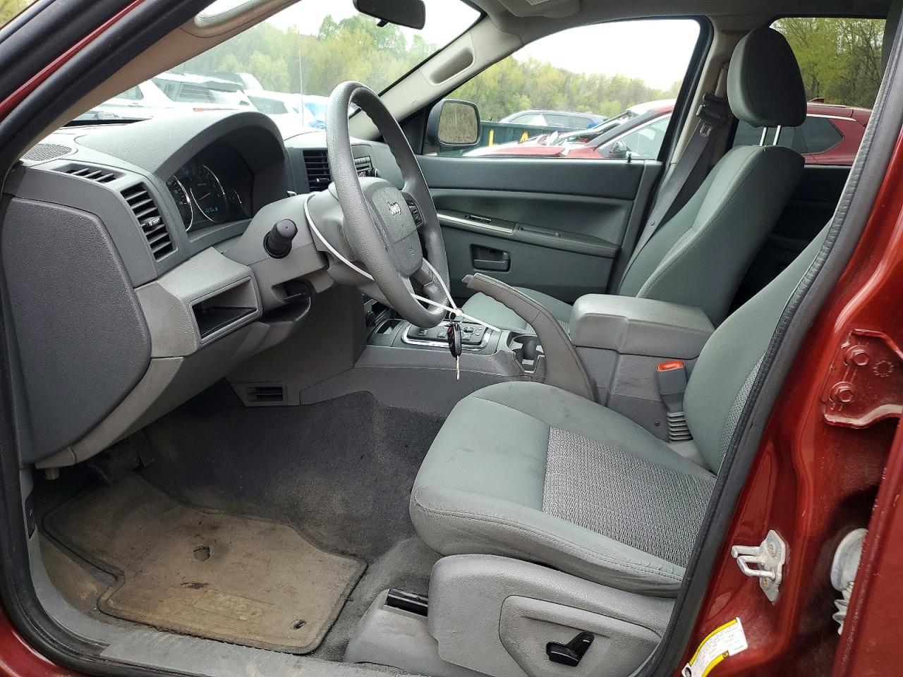 2007 Jeep Grand Cherokee Burgundy vin: 1J8GR48K47C682898