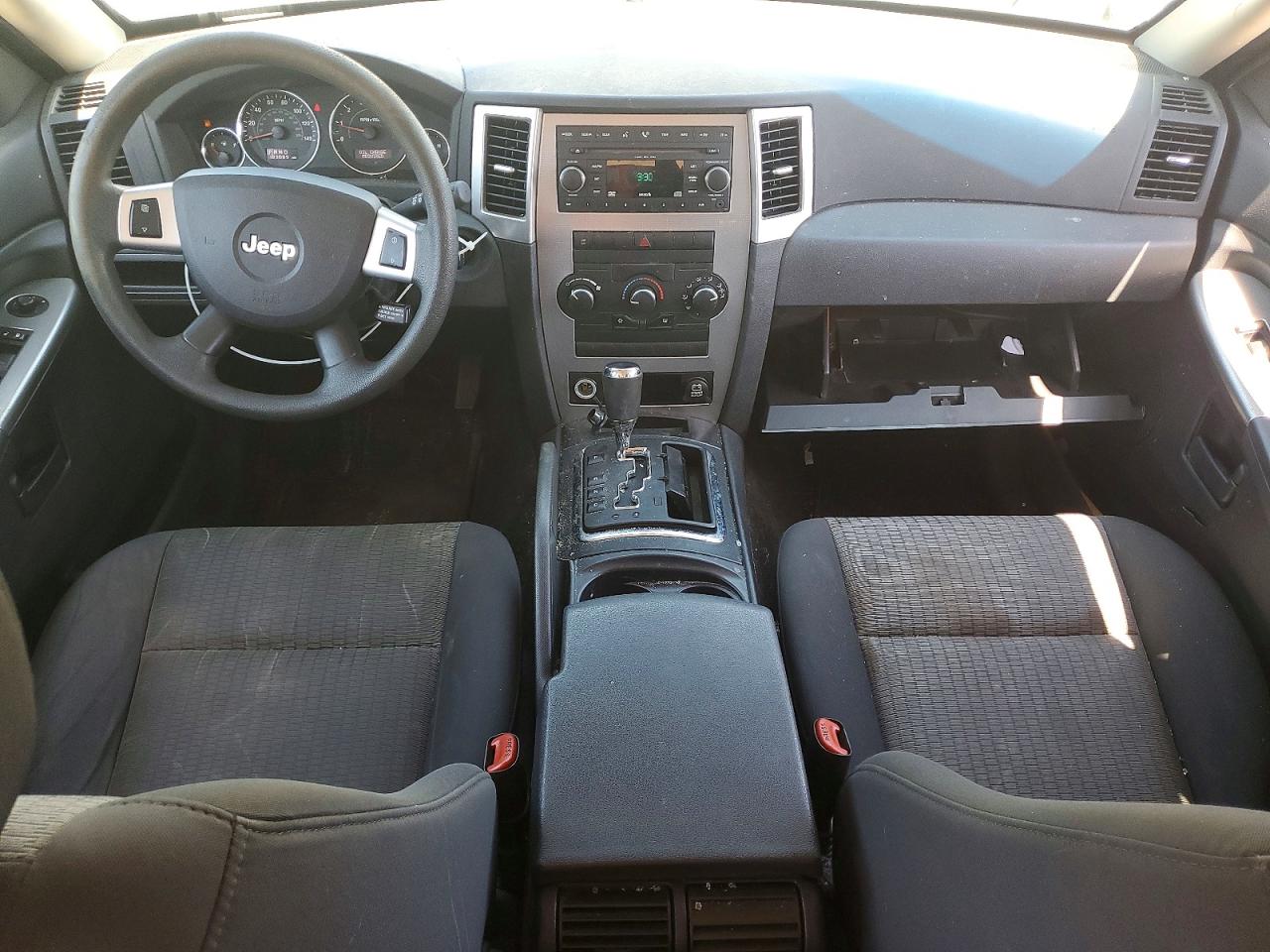 2008 Jeep Grand Cherokee Laredo Желто-коричневый vin: 1J8GR48K48C137964