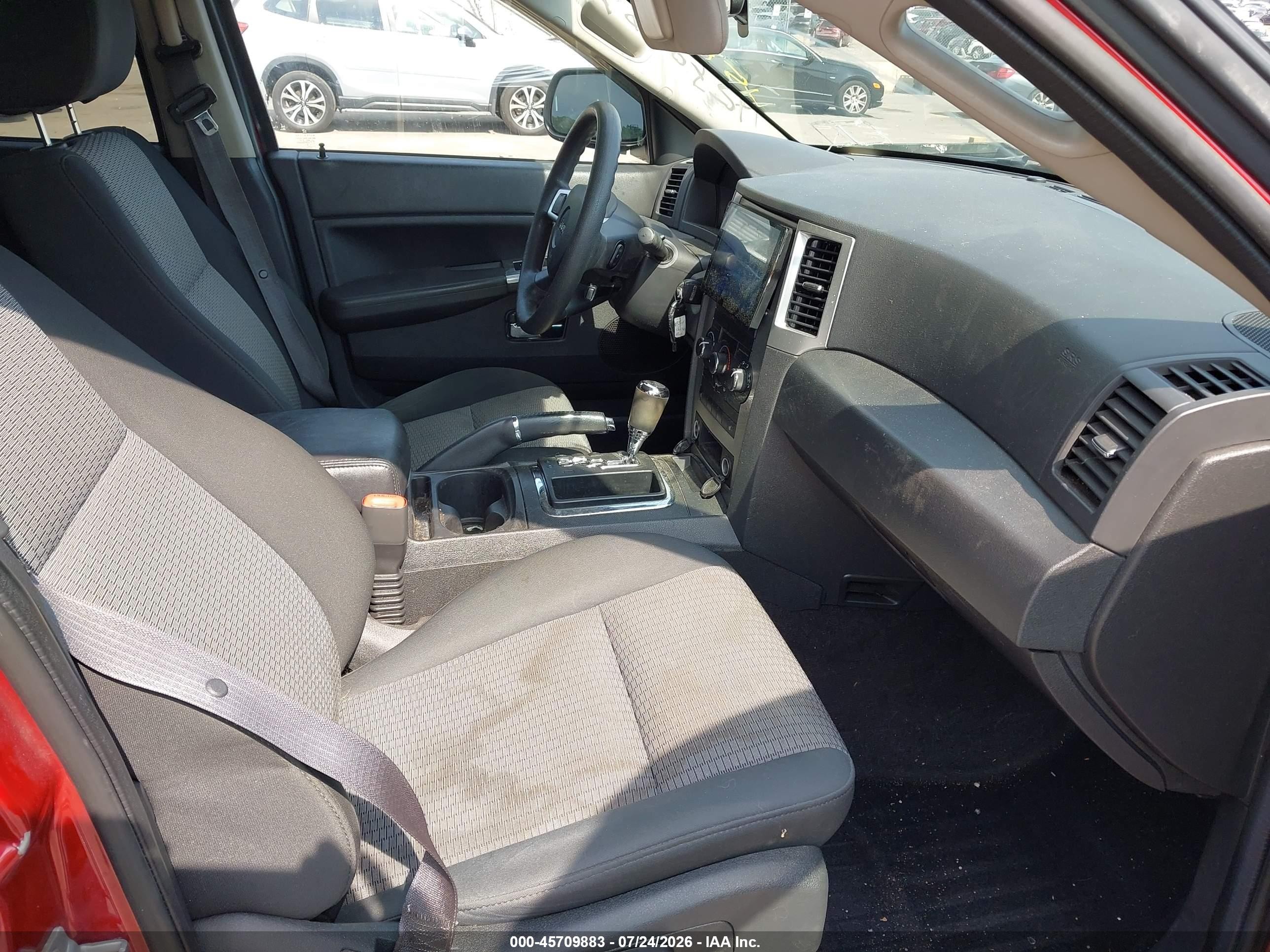 2009 Jeep Grand Cherokee Laredo Red vin: 1J8GR48K49C554308