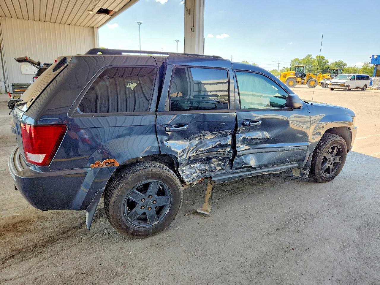 2007 Jeep Grand Cherokee Laredo Charcoal vin: 1J8GR48K57C537126