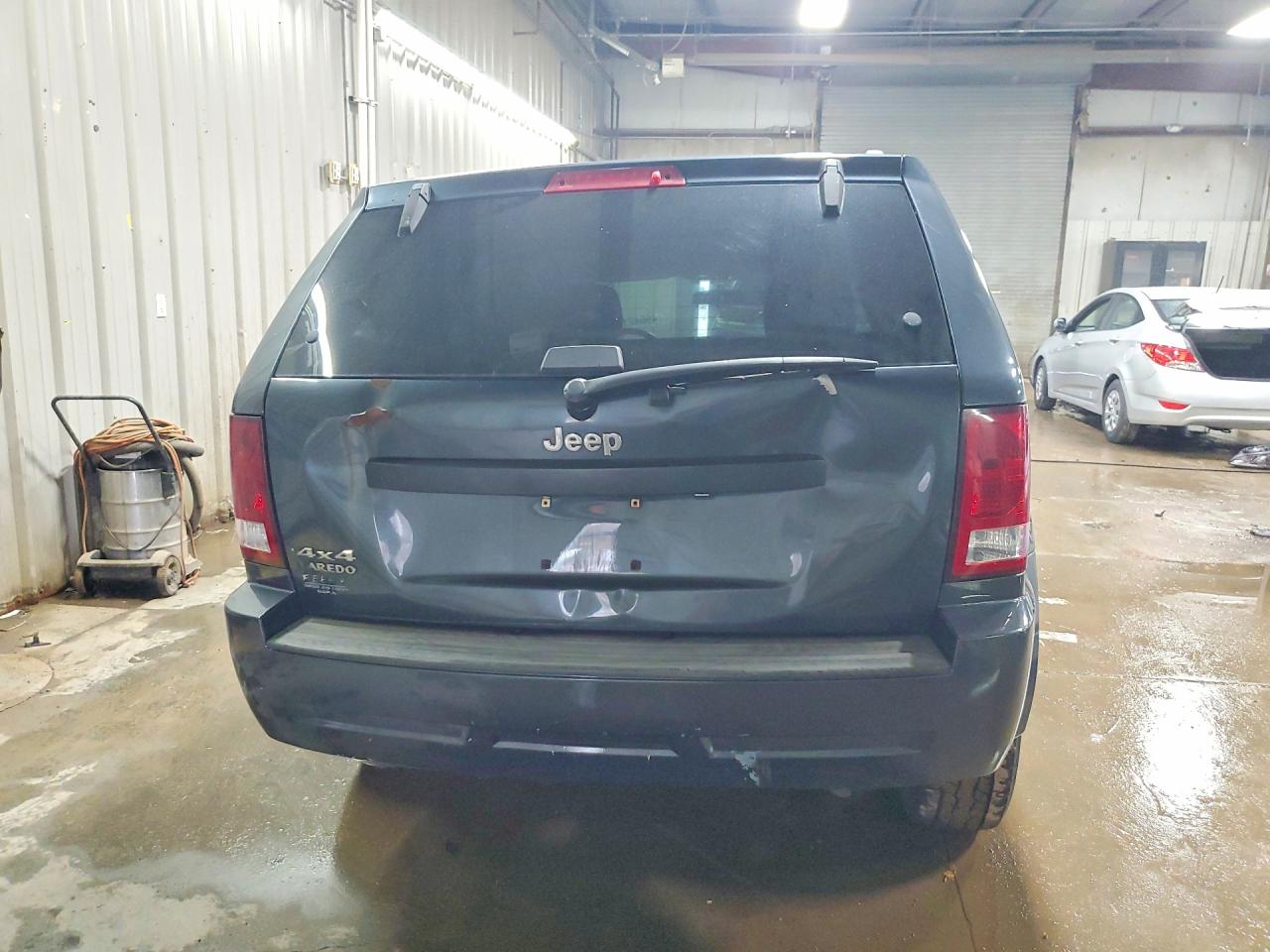 2007 Jeep Grand Cherokee Laredo/columbia/freedom Gray vin: 1J8GR48K57C615436