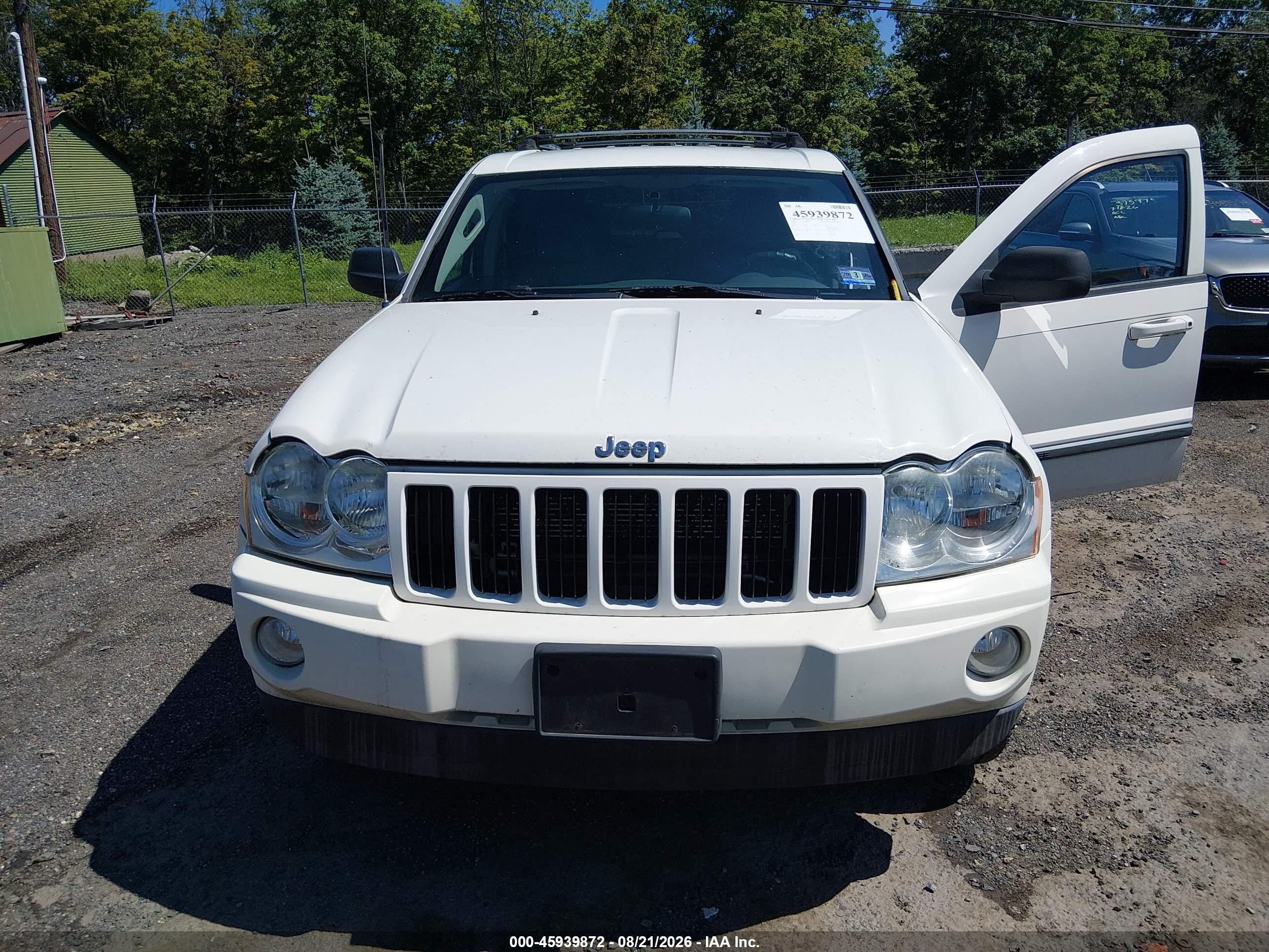 2007 Jeep Grand Cherokee Laredo/columbia/freedom Белый vin: 1J8GR48K57C615498