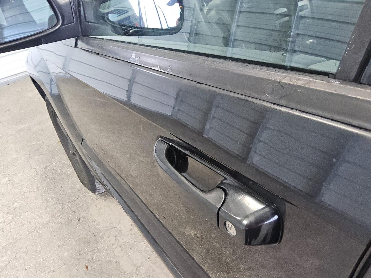 2007 Jeep Grand Cherokee Laredo Black vin: 1J8GR48K57C619616 Damage: Left Front Door, Dent(S) W/ Paint Dmg, 6 To 7 Inches