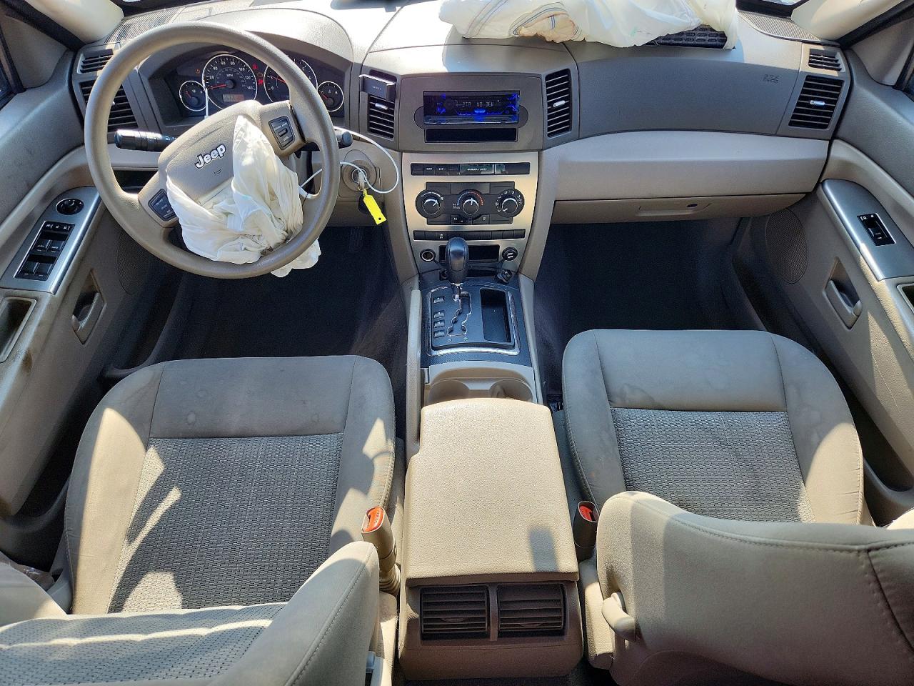 2007 Jeep Grand Cherokee Laredo Black vin: 1J8GR48K57C680058