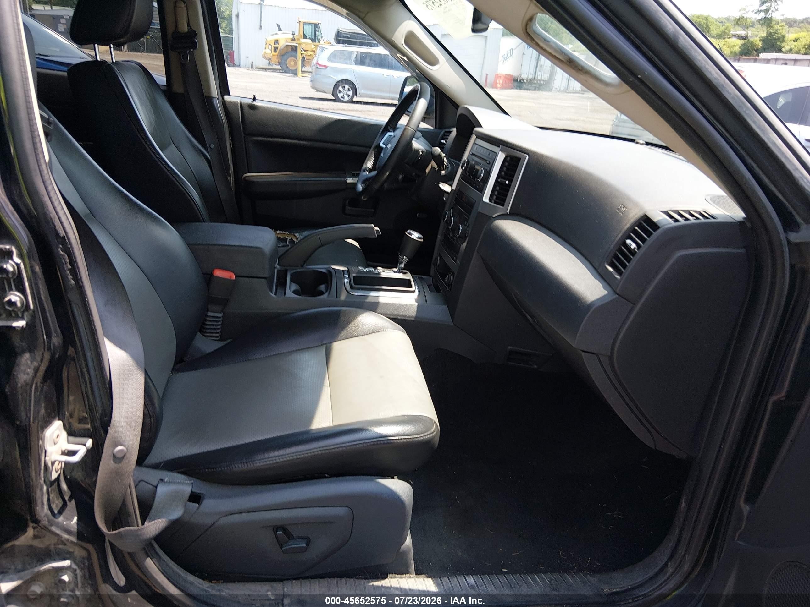 2008 Jeep Grand Cherokee Laredo Black vin: 1J8GR48K58C137293