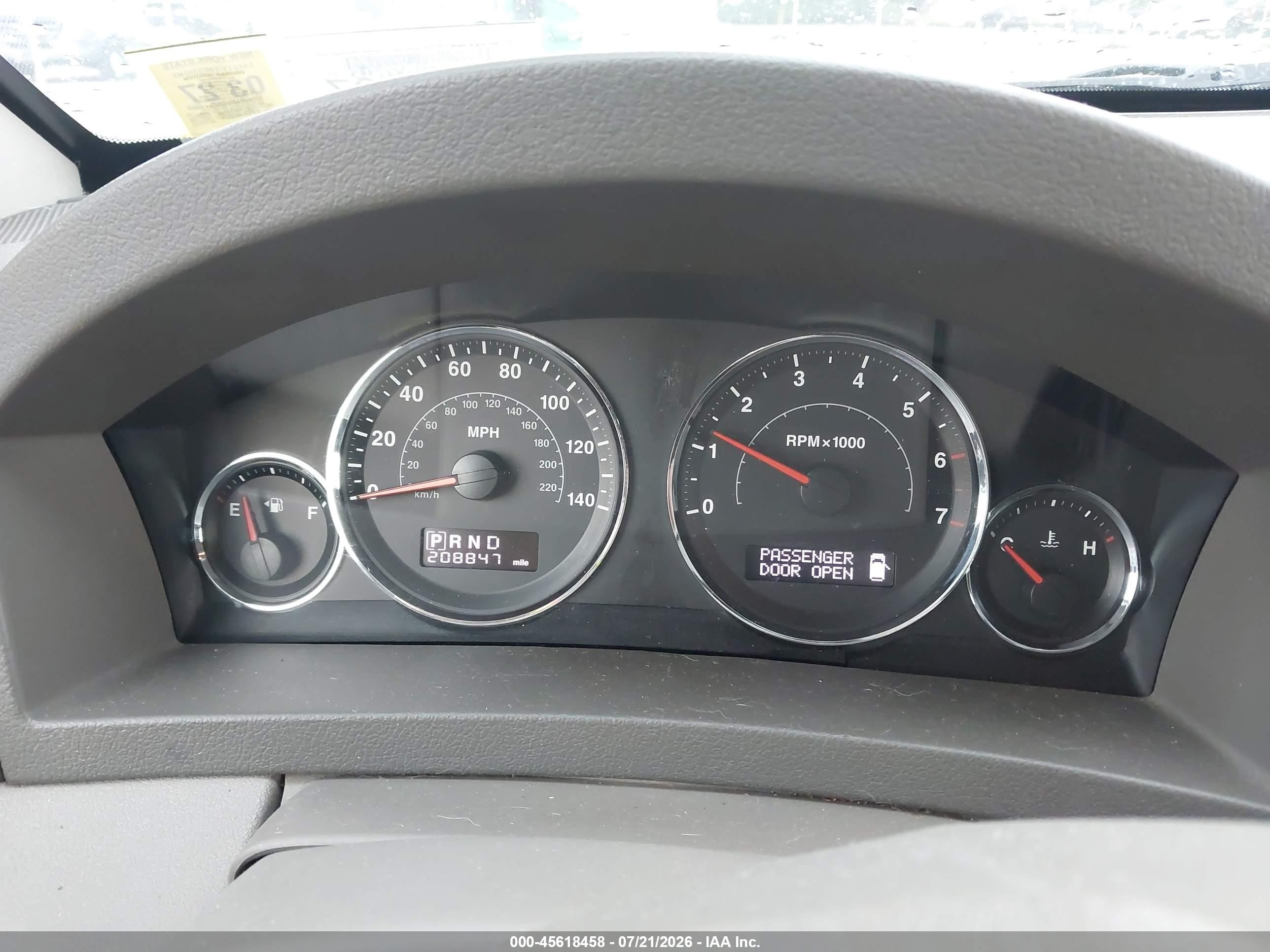 2008 Jeep Grand Cherokee Laredo Red vin: 1J8GR48K58C178460