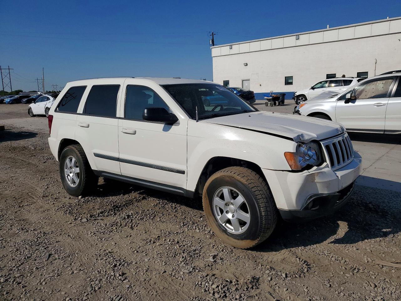 2008 Jeep Grand Cherokee Laredo Белый vin: 1J8GR48K58C237121