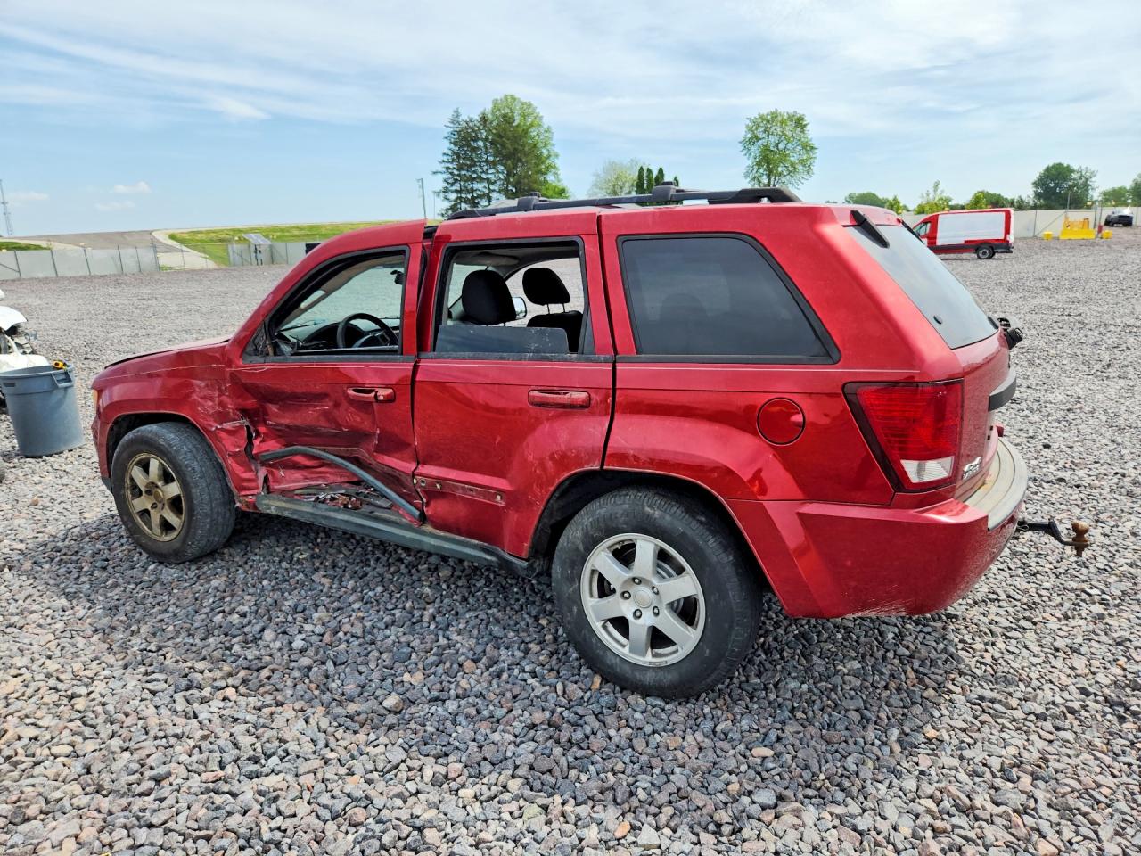 2009 Jeep Grand Cherokee Laredo Red vin: 1J8GR48K59C550185