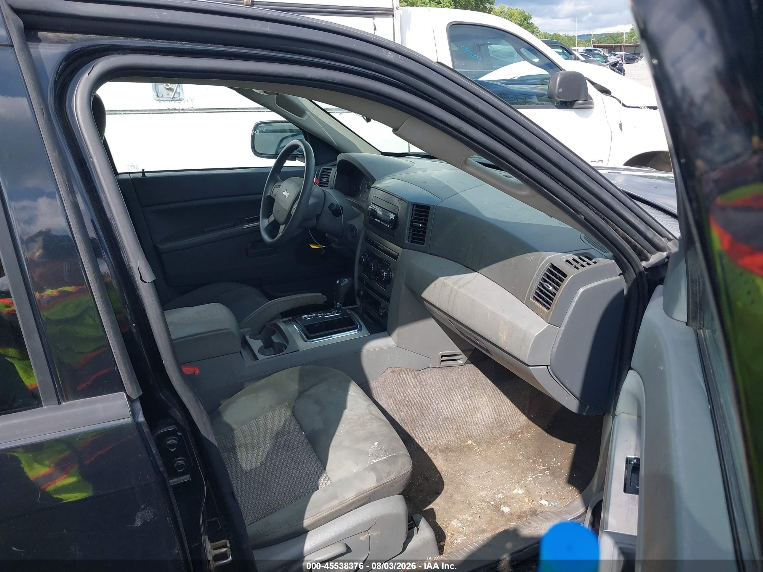 2007 Jeep Grand Cherokee Laredo Black vin: 1J8GR48K67C540679