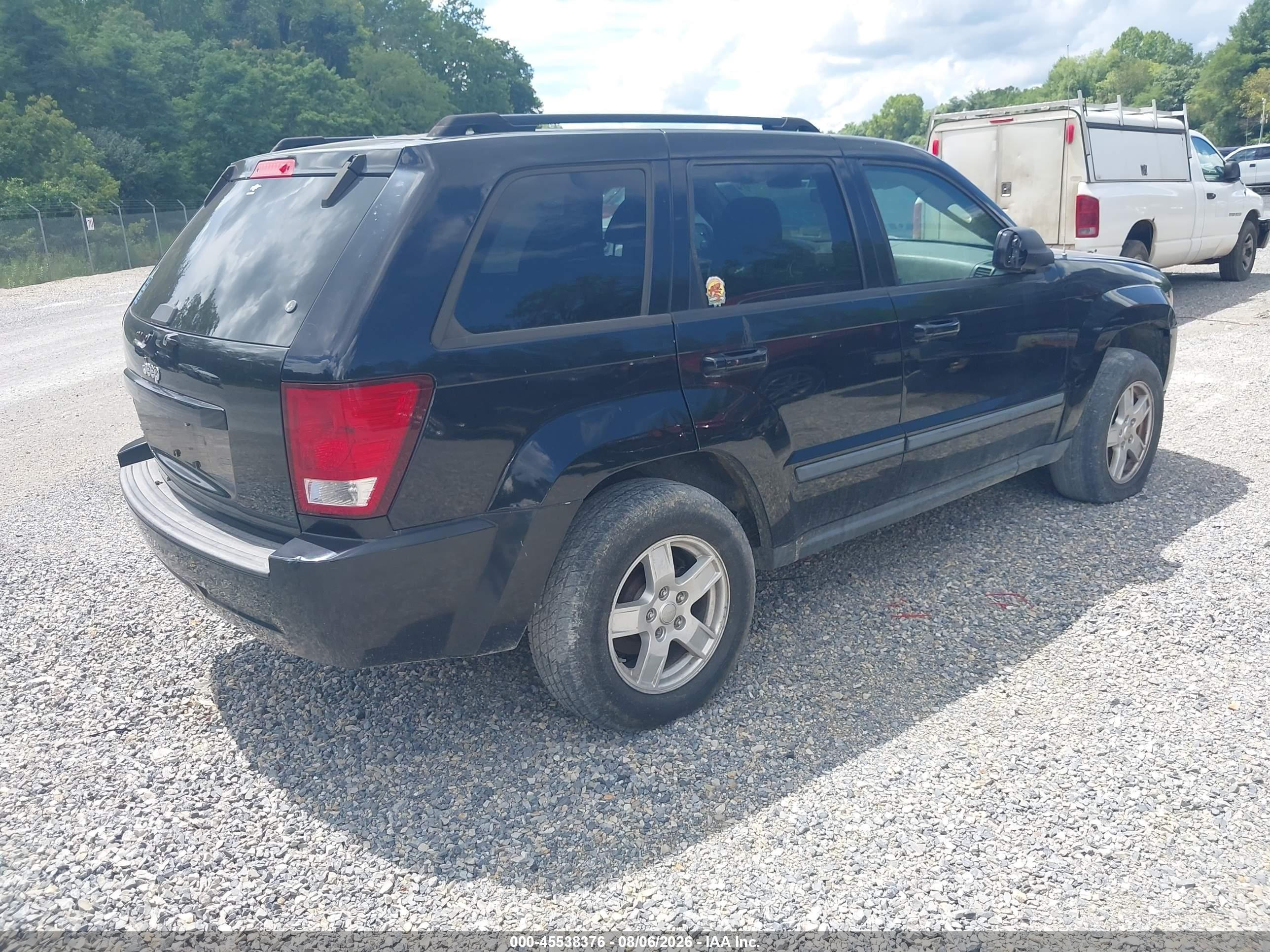 2007 Jeep Grand Cherokee Laredo Black vin: 1J8GR48K67C540679