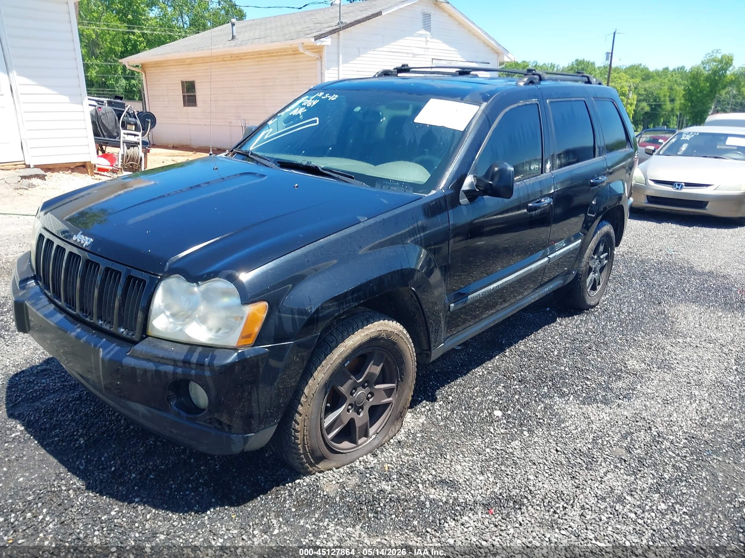 2007 Jeep Grand Cherokee Laredo Black vin: 1J8GR48K67C570717
