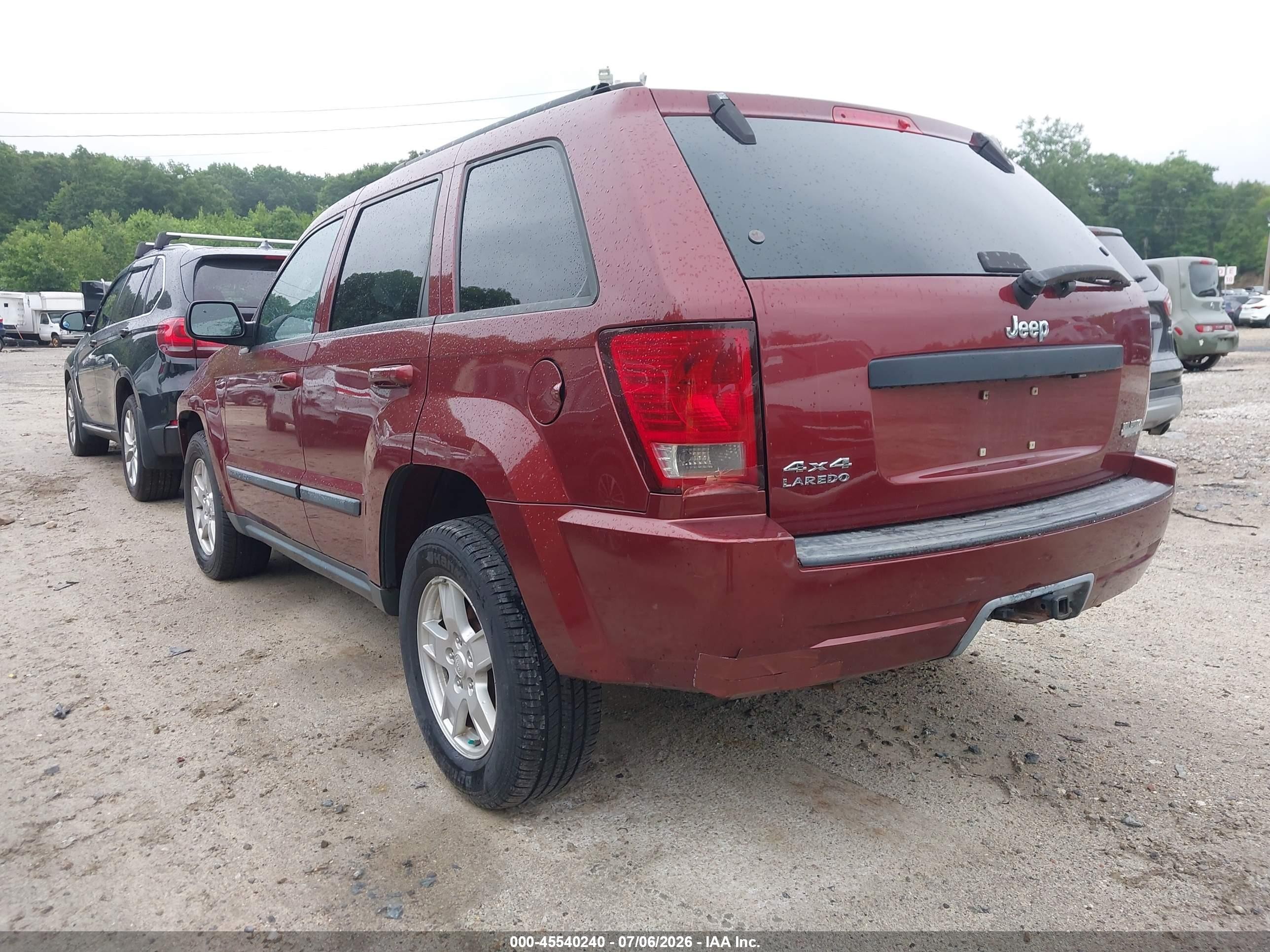 2007 Jeep Grand Cherokee Laredo Red vin: 1J8GR48K67C692090