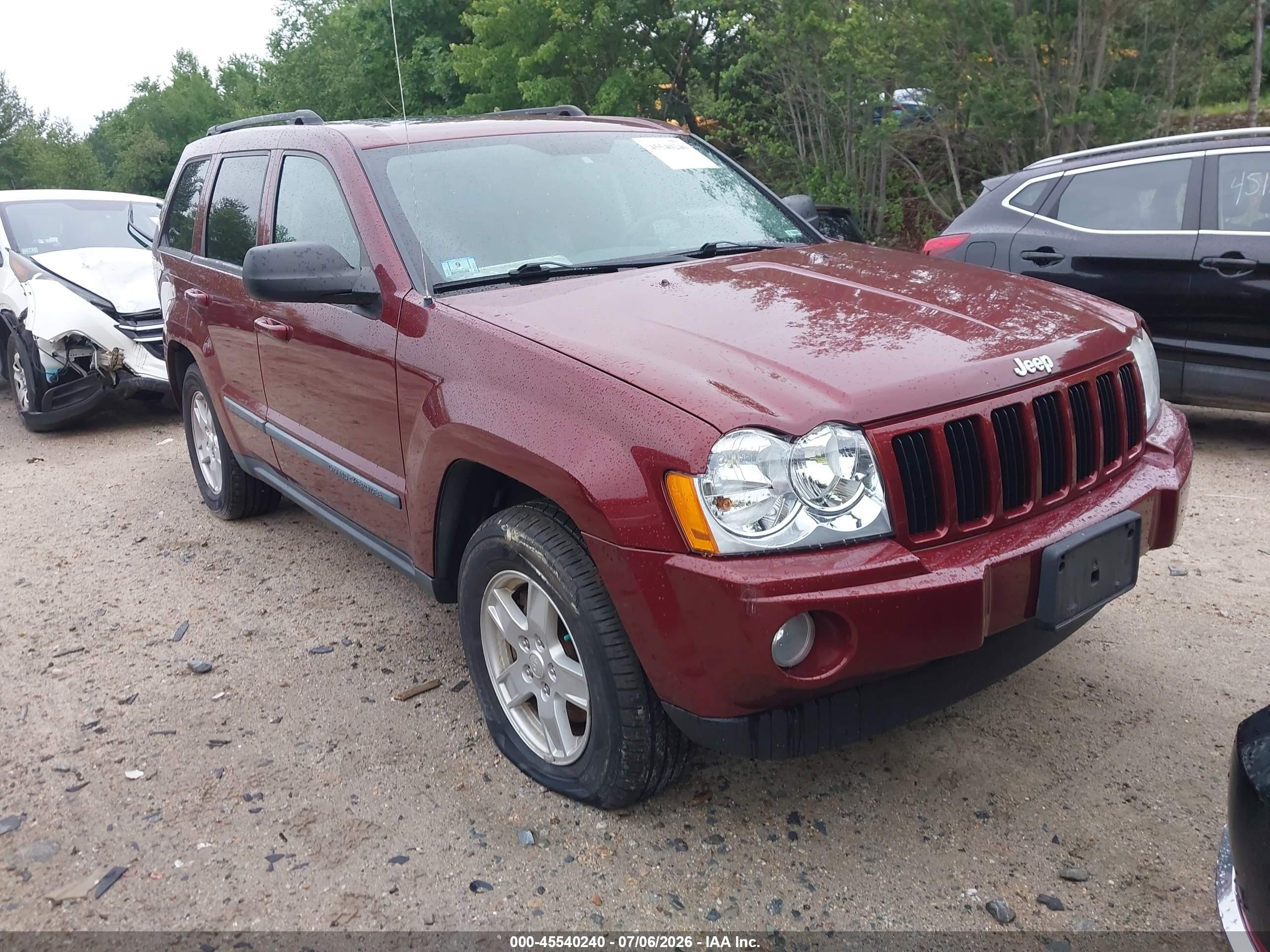 2007 Jeep Grand Cherokee Laredo Red vin: 1J8GR48K67C692090