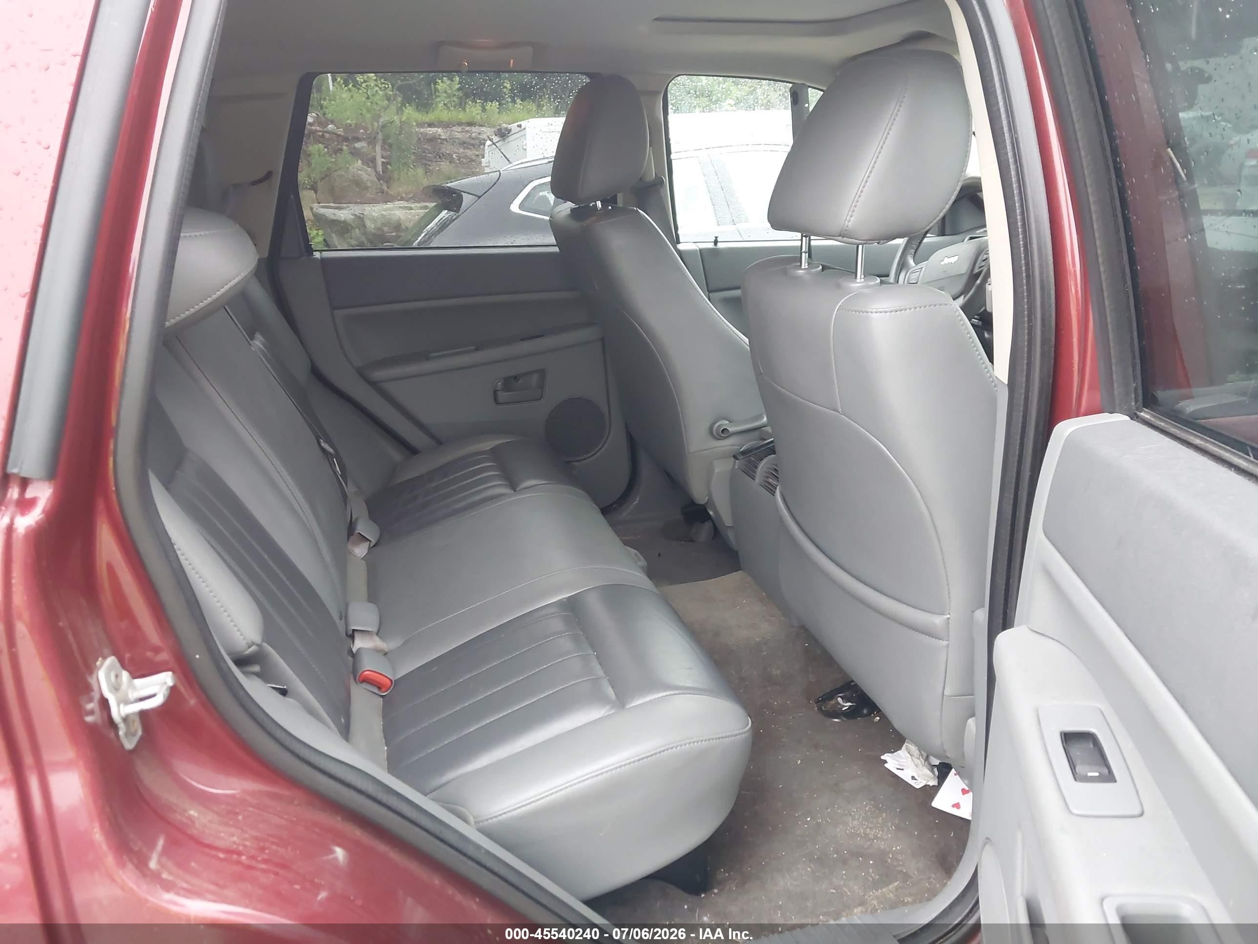 2007 Jeep Grand Cherokee Laredo Red vin: 1J8GR48K67C692090