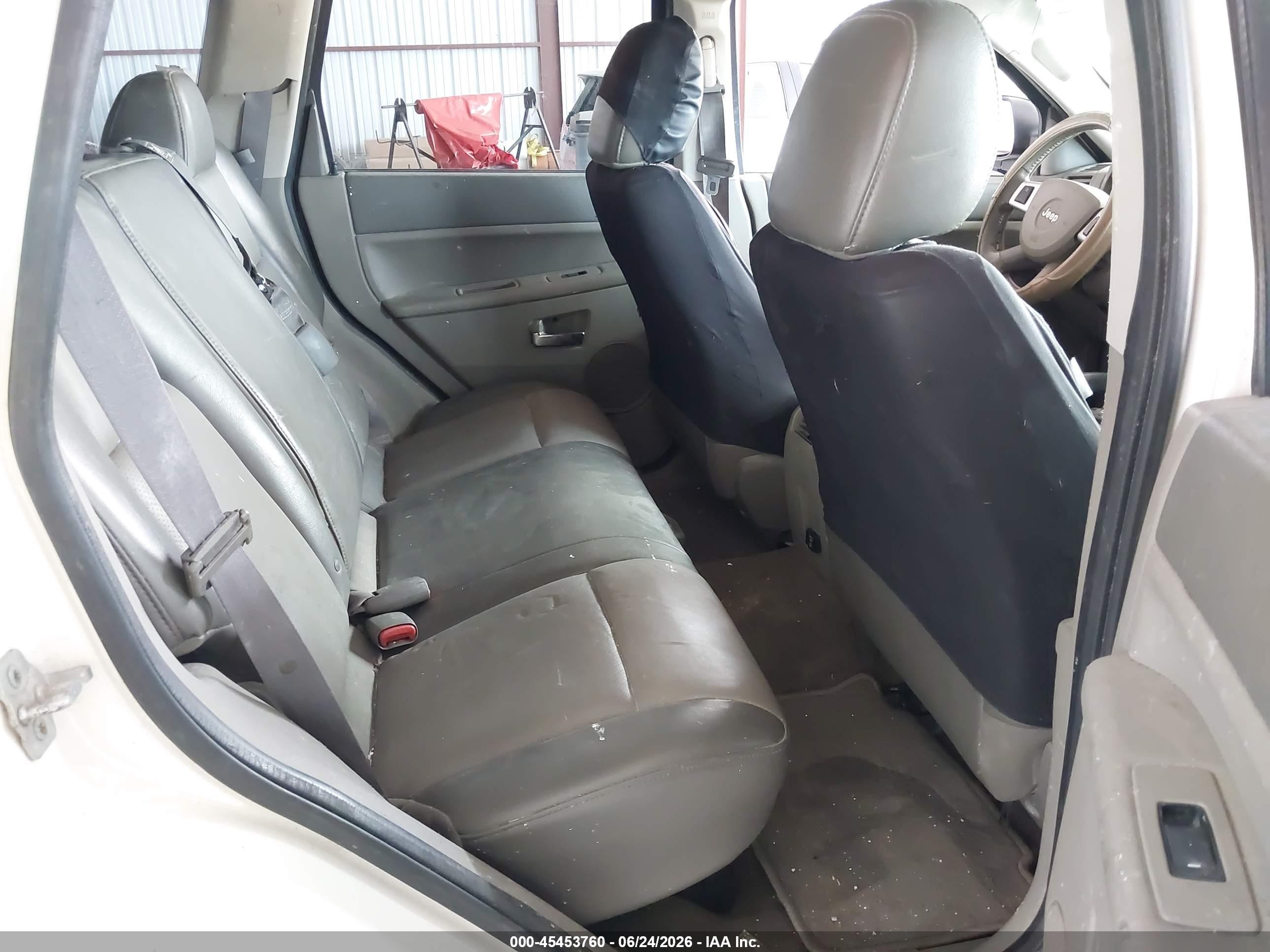 2009 Jeep Grand Cherokee Laredo White vin: 1J8GR48K69C539440
