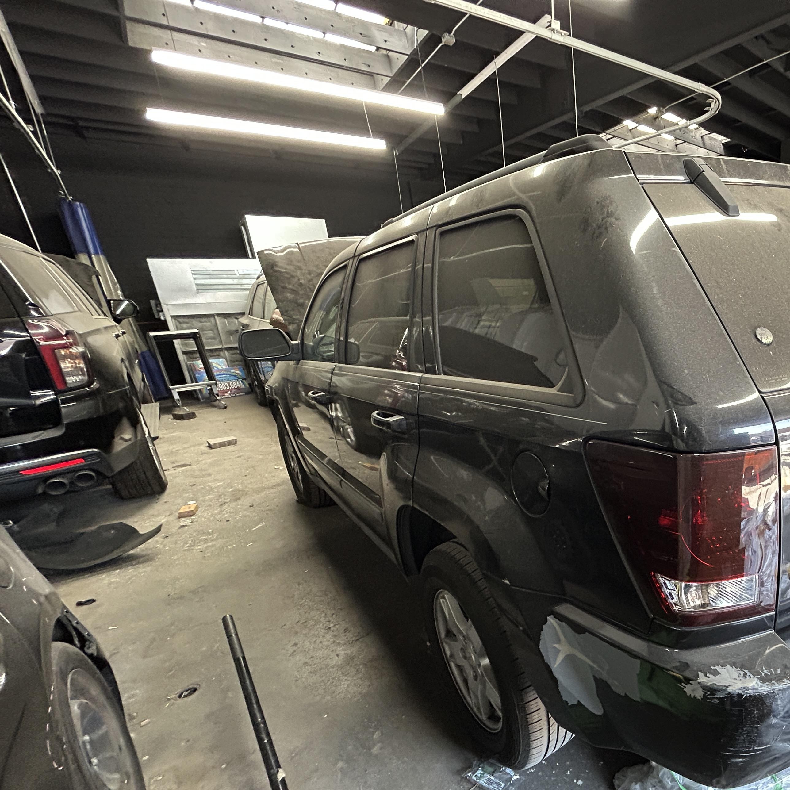 2007 Jeep Grand Cherokee Laredo Black vin: 1J8GR48K77C540836