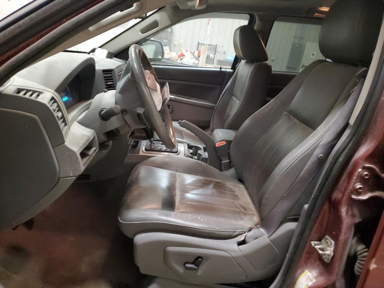 2007 Jeep Grand Cherokee Laredo Red vin: 1J8GR48K77C551660