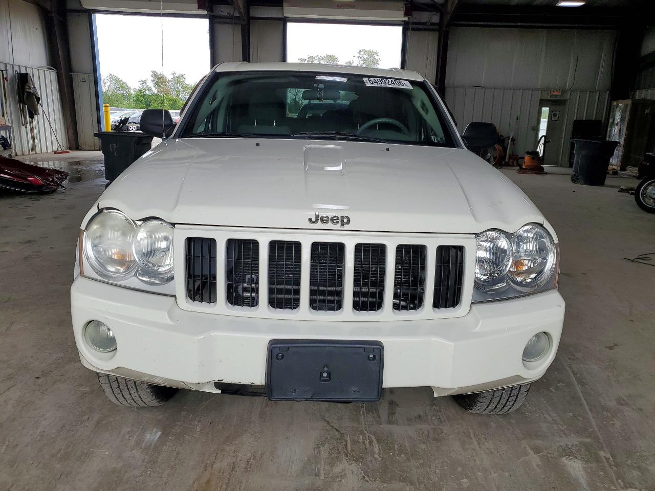2007 Jeep Grand Cherokee Laredo White vin: 1J8GR48K77C681857