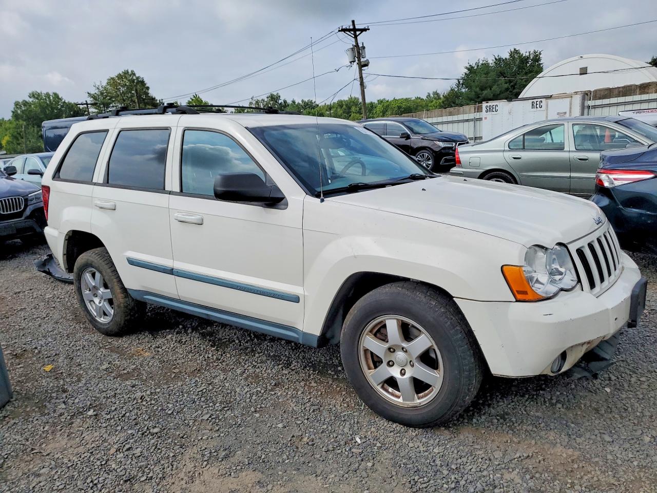 2008 Jeep Grand Cherokee Laredo White vin: 1J8GR48K78C104358