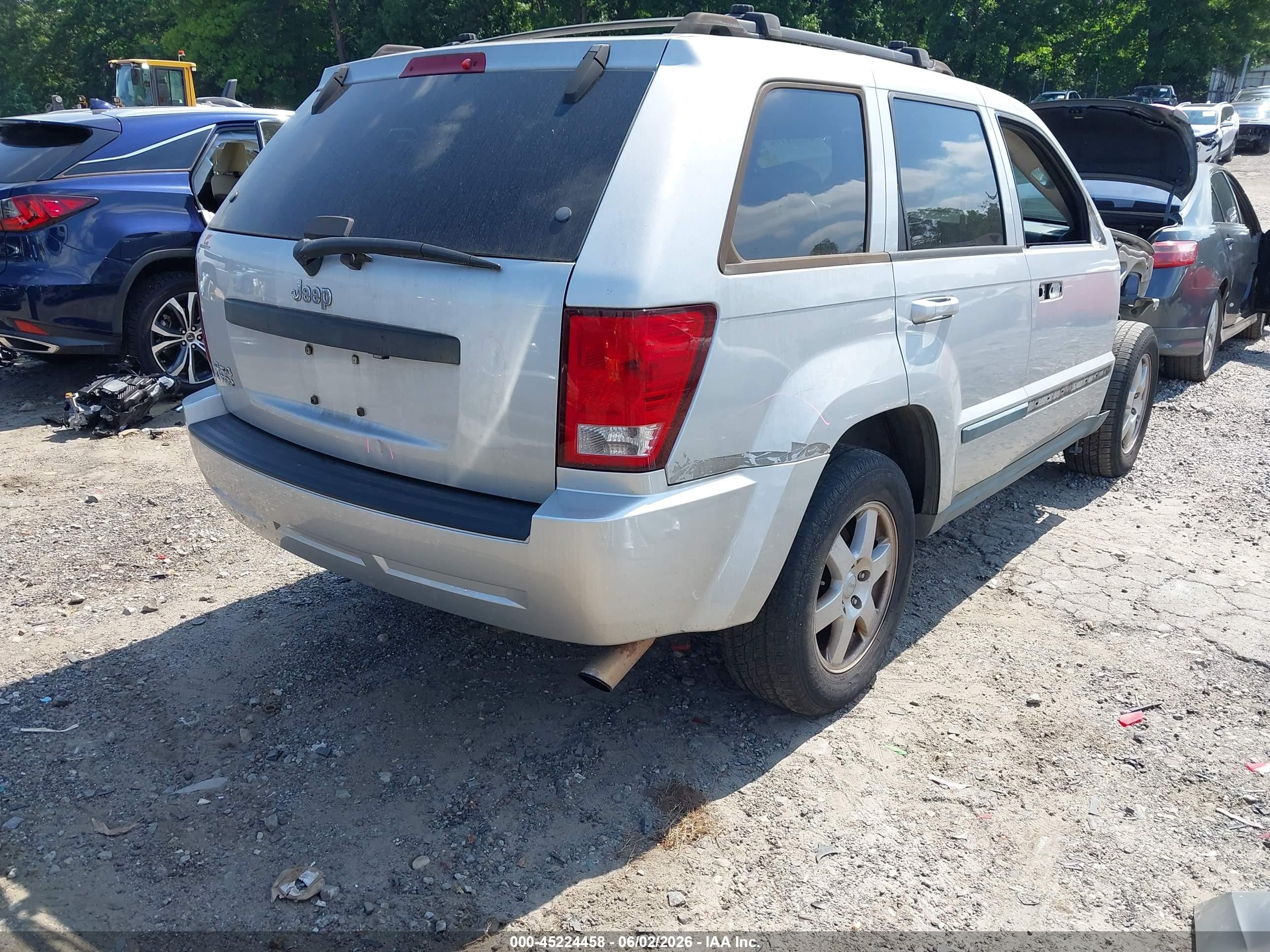 2008 Jeep Grand Cherokee Laredo Серый vin: 1J8GR48K78C206954