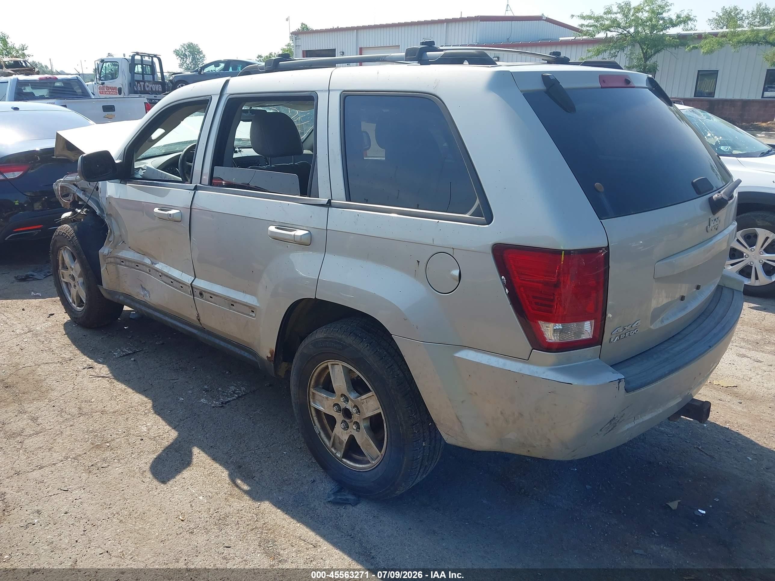 2007 Jeep Grand Cherokee Laredo Silver vin: 1J8GR48K87C522913