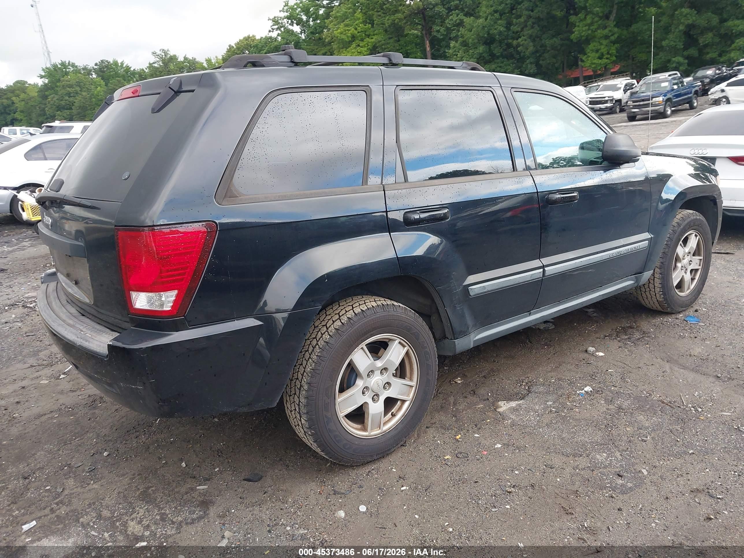 2007 Jeep Grand Cherokee Laredo Black vin: 1J8GR48K87C577099
