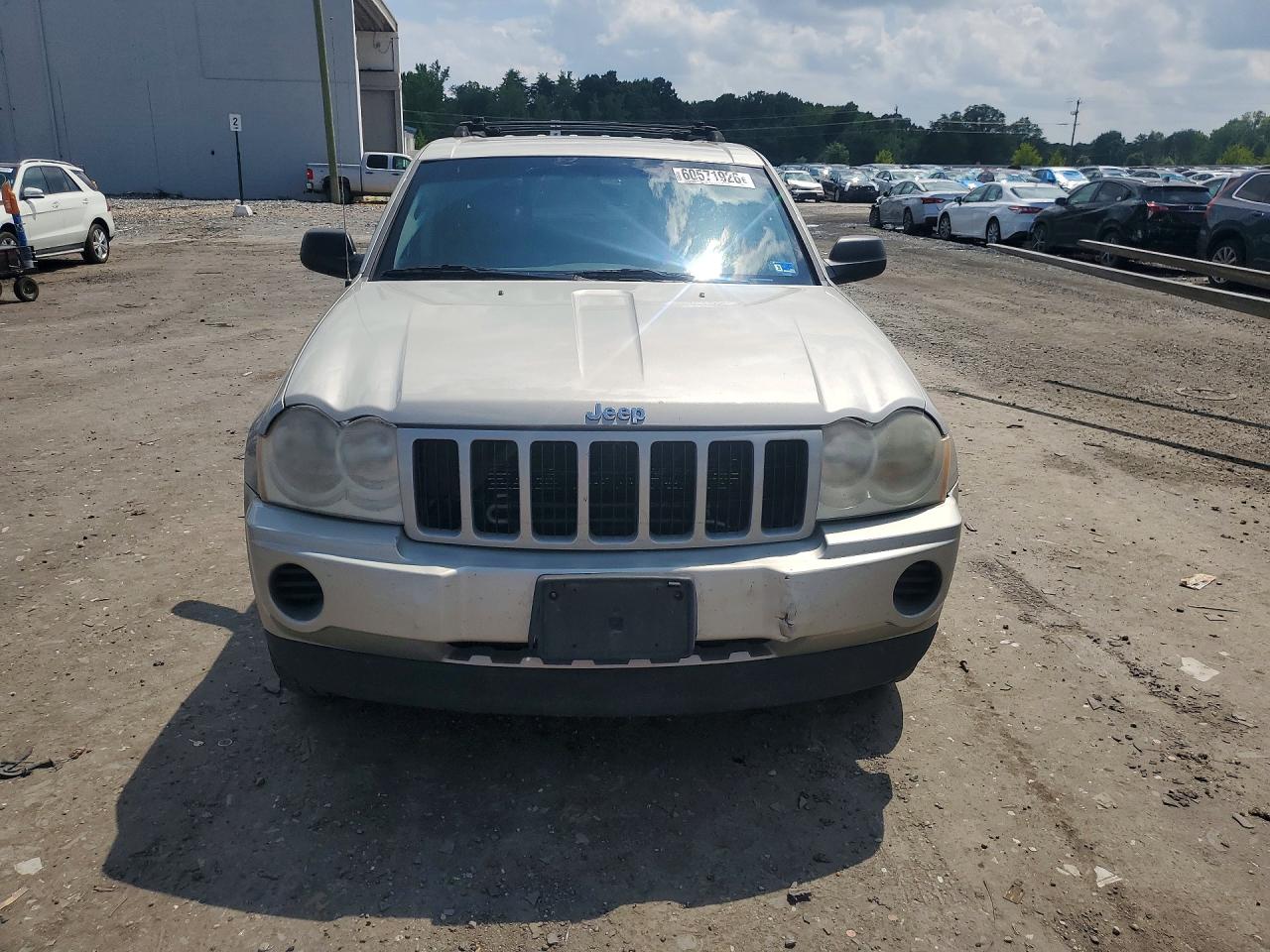 2007 Jeep Grand Cherokee Laredo Silver vin: 1J8GR48K87C579516