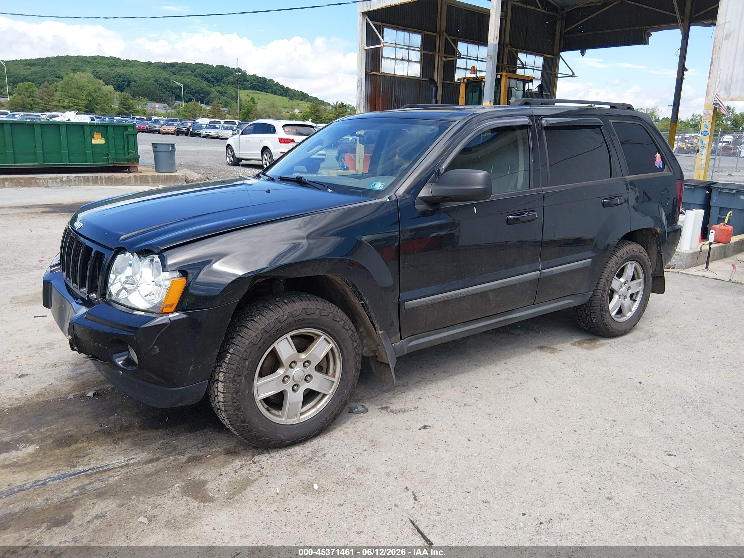 2007 Jeep Grand Cherokee Laredo Black vin: 1J8GR48K87C579936