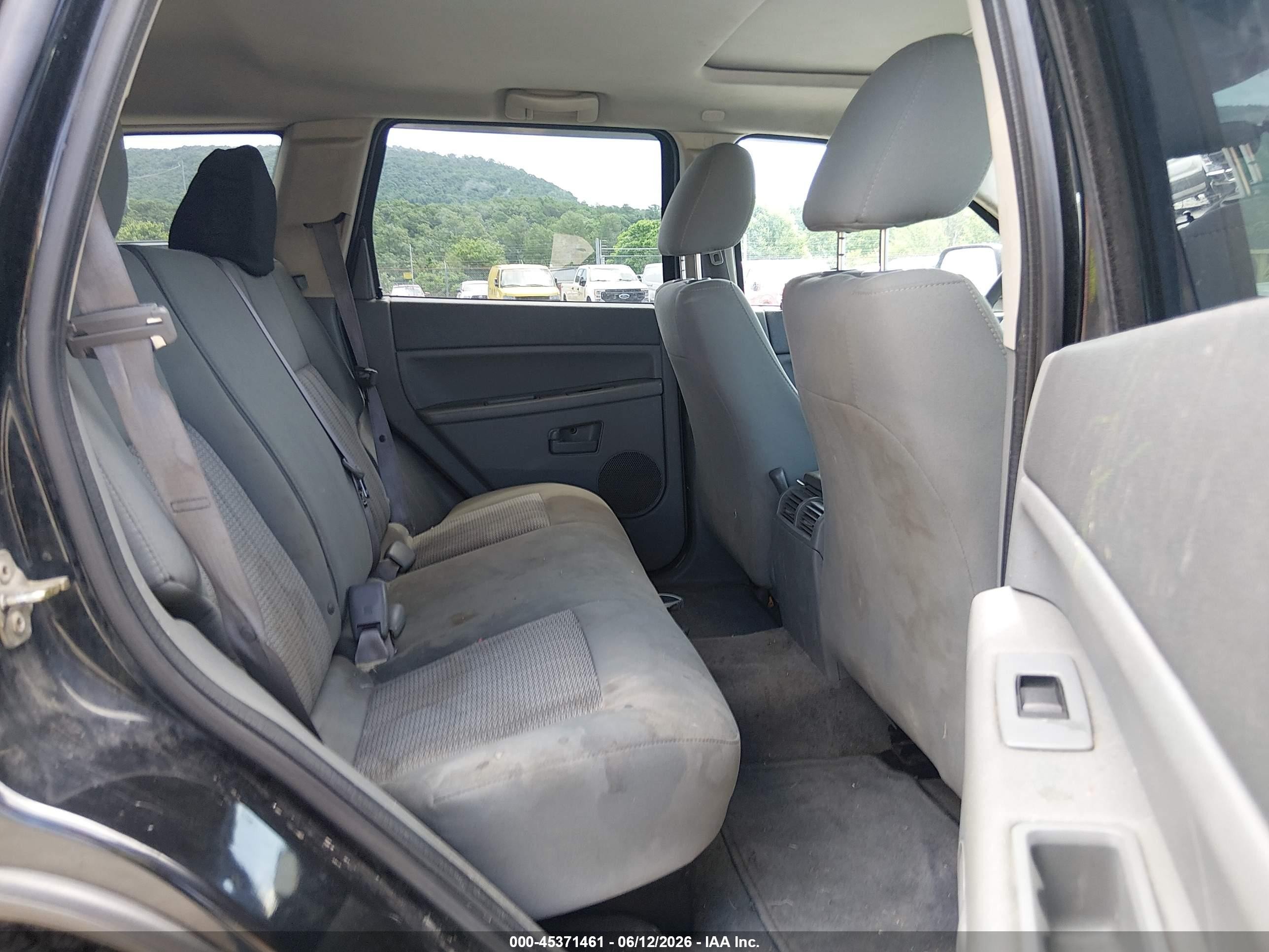 2007 Jeep Grand Cherokee Laredo Black vin: 1J8GR48K87C579936