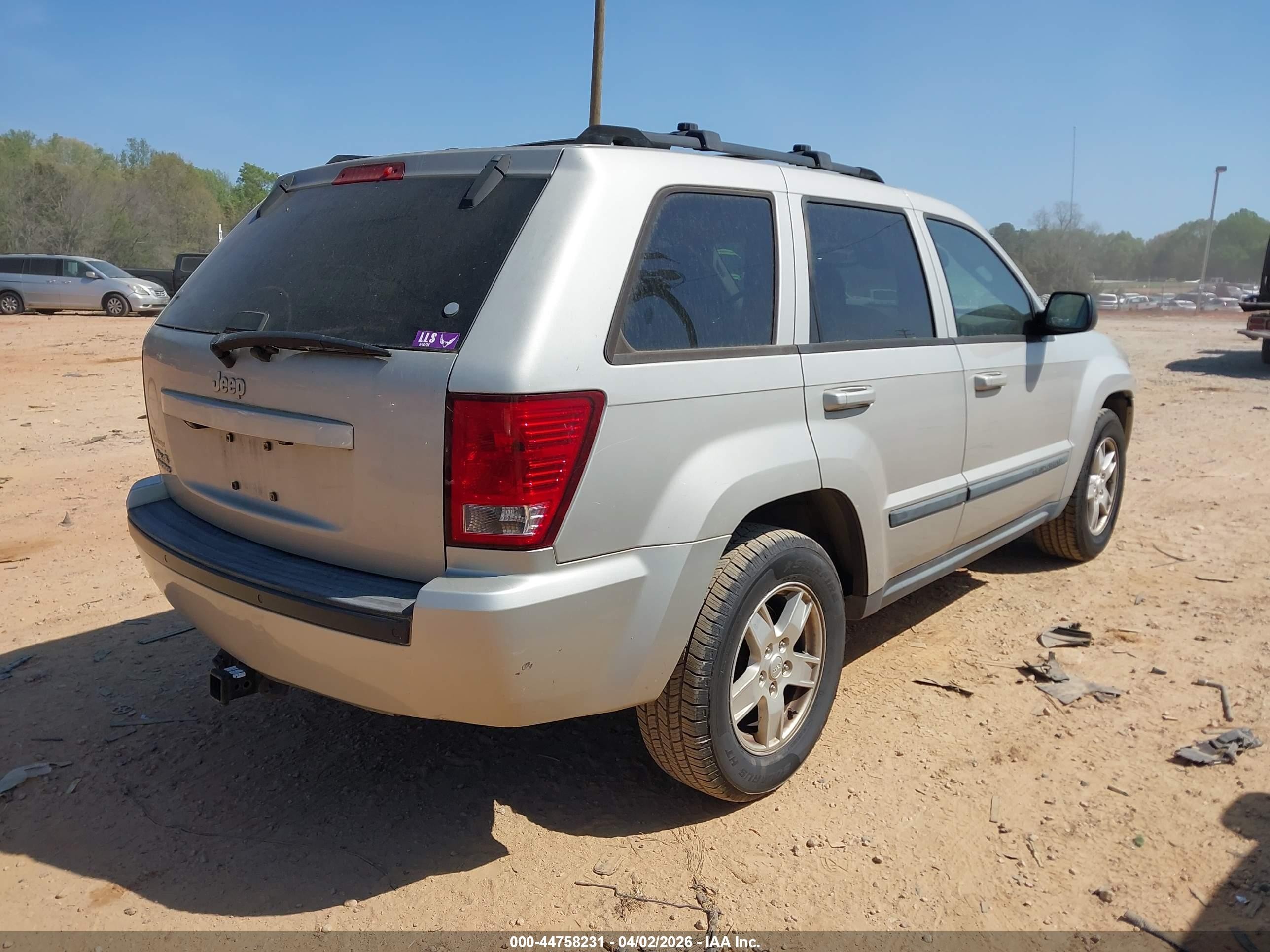 2007 Jeep Grand Cherokee Laredo Silver vin: 1J8GR48K87C618802