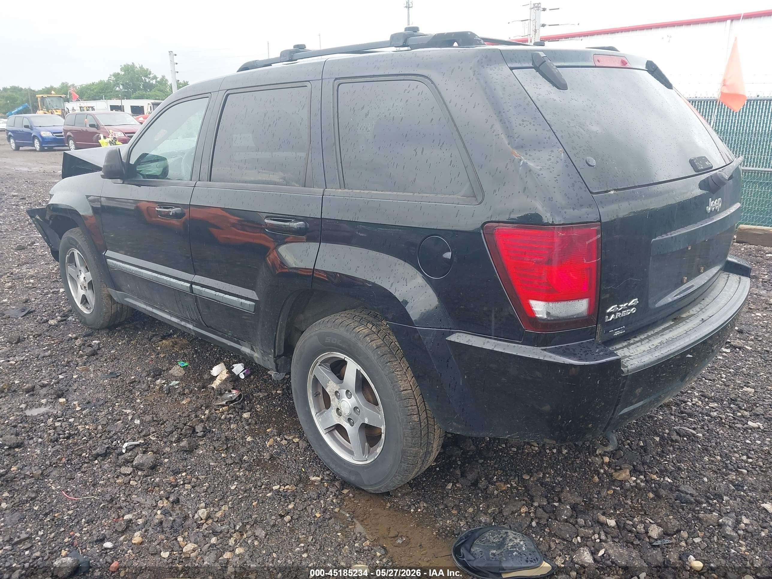 2007 Jeep Grand Cherokee Laredo Черный vin: 1J8GR48K87C631789