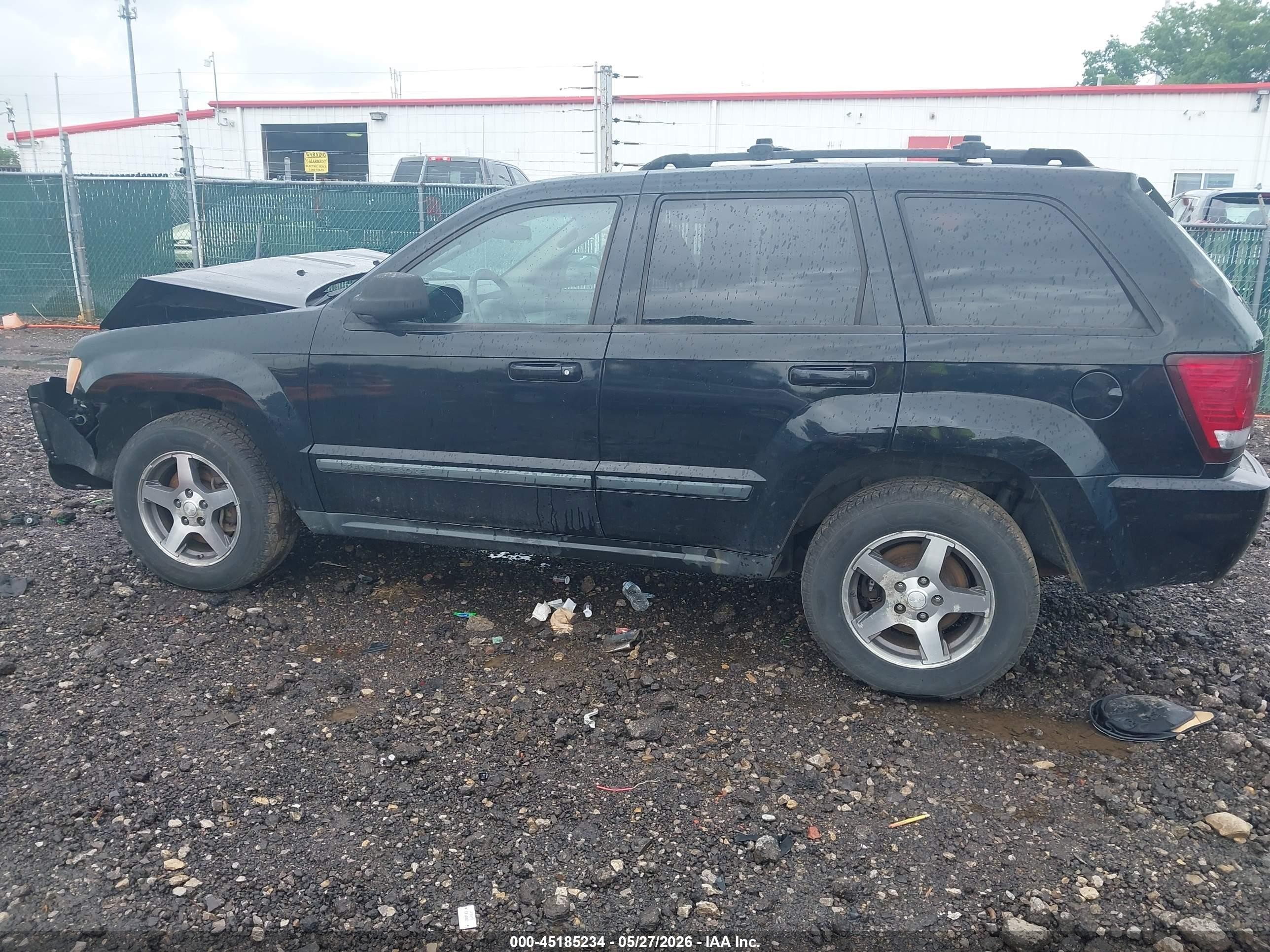 2007 Jeep Grand Cherokee Laredo Черный vin: 1J8GR48K87C631789