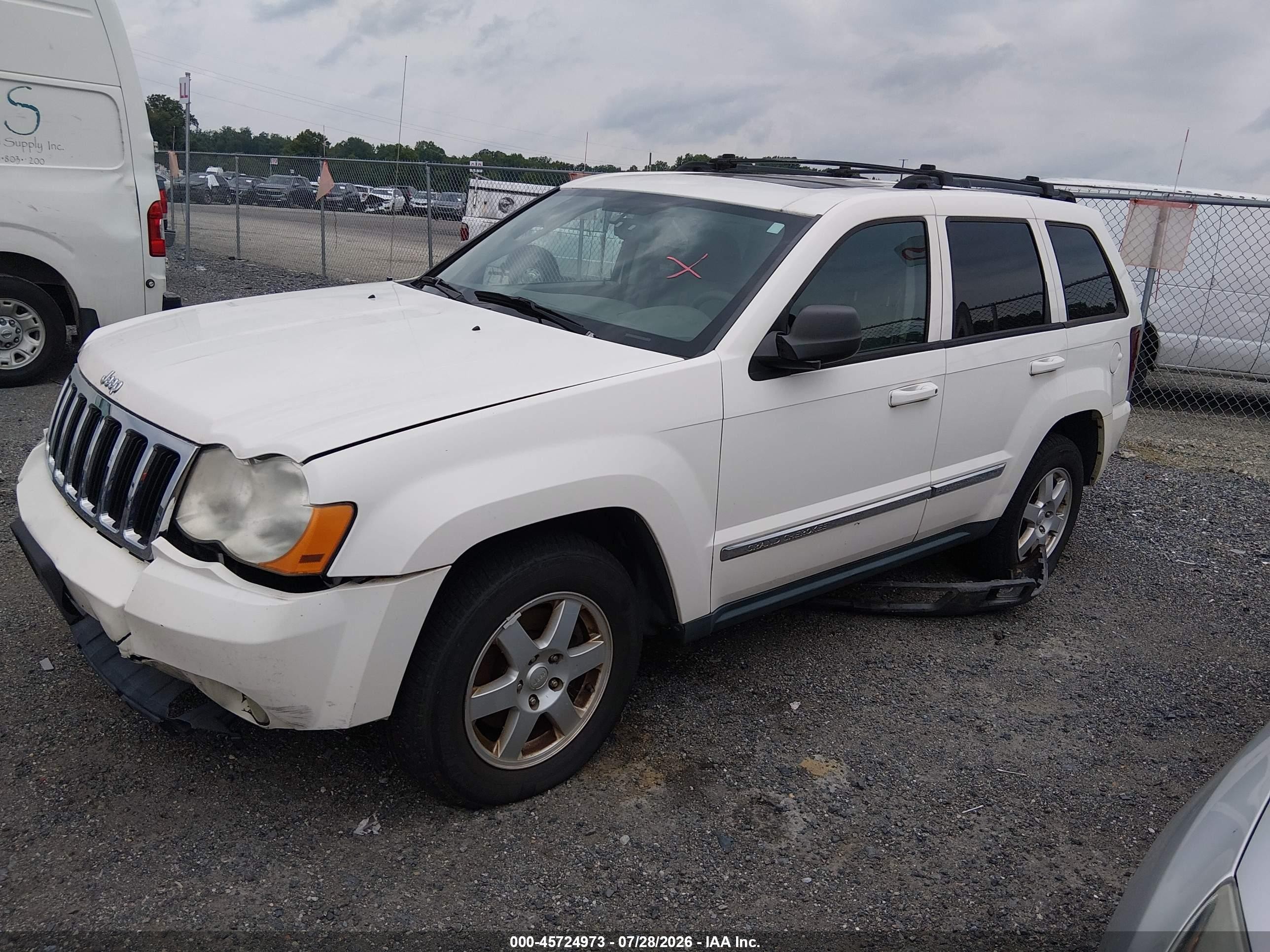 2008 Jeep Grand Cherokee Laredo White vin: 1J8GR48K88C242653