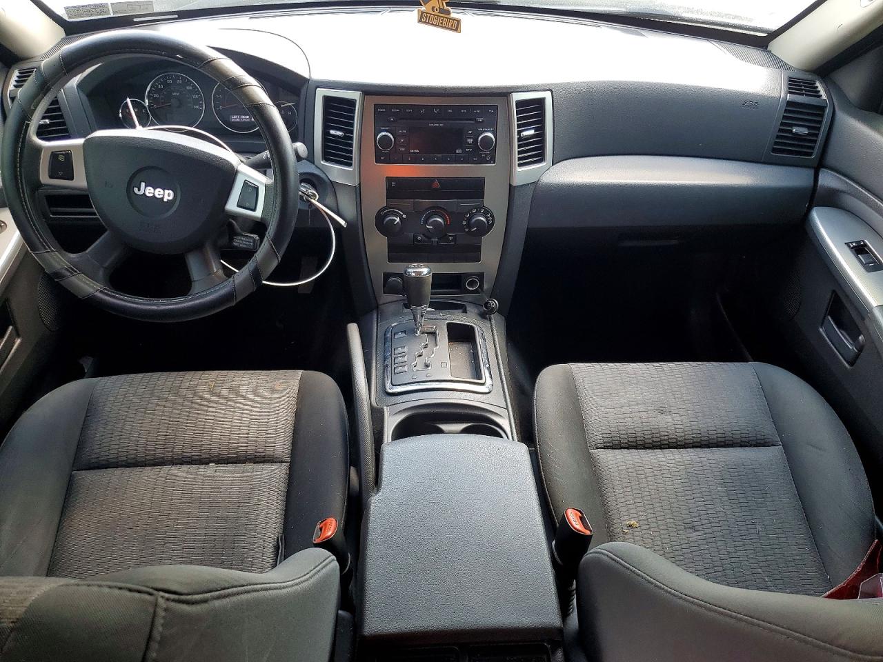 2008 Jeep Grand Cherokee Laredo Tan vin: 1J8GR48K88C243849