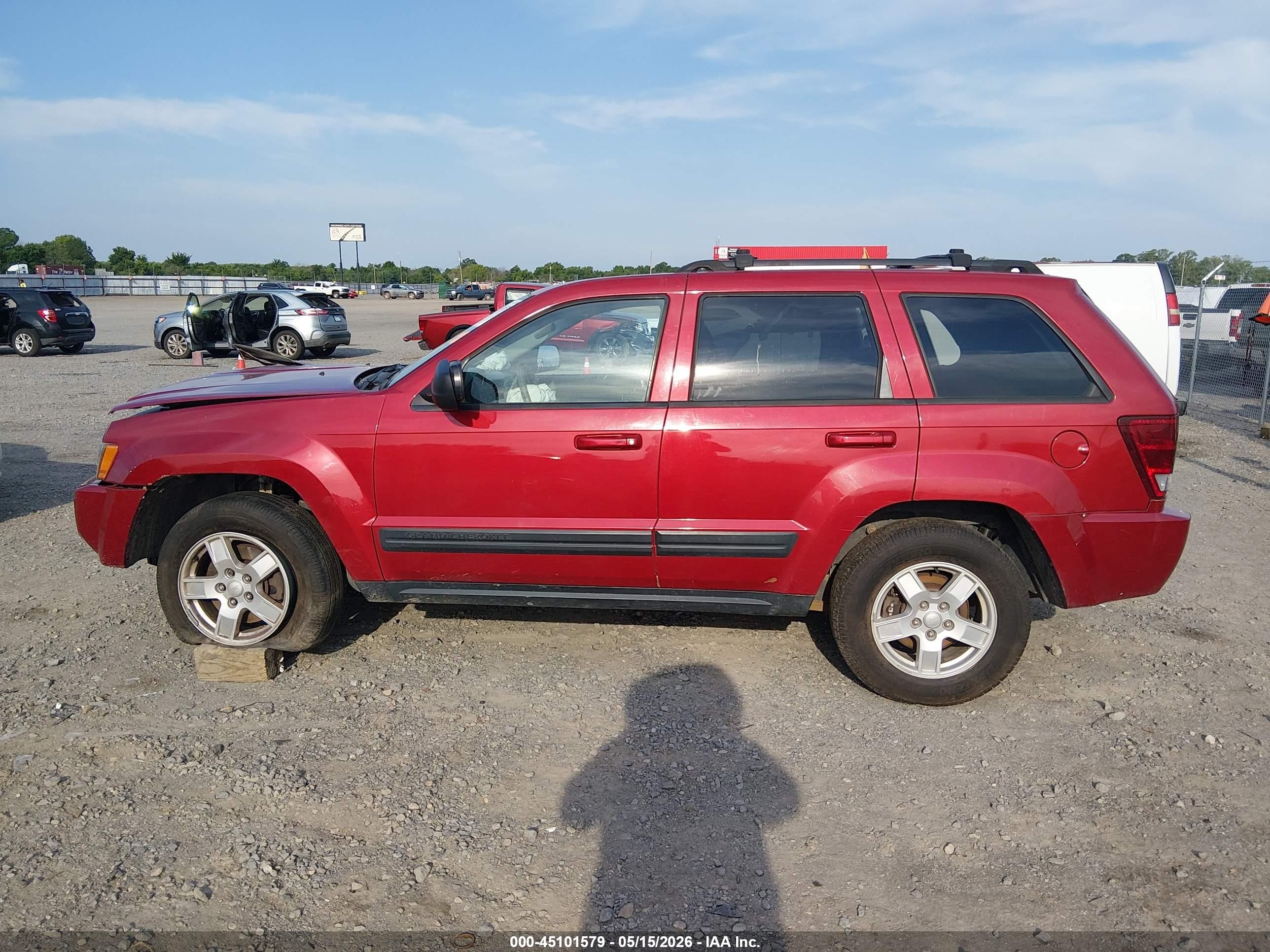 2006 Jeep Grand Cherokee Laredo Burgundy vin: 1J8GR48K96C294919