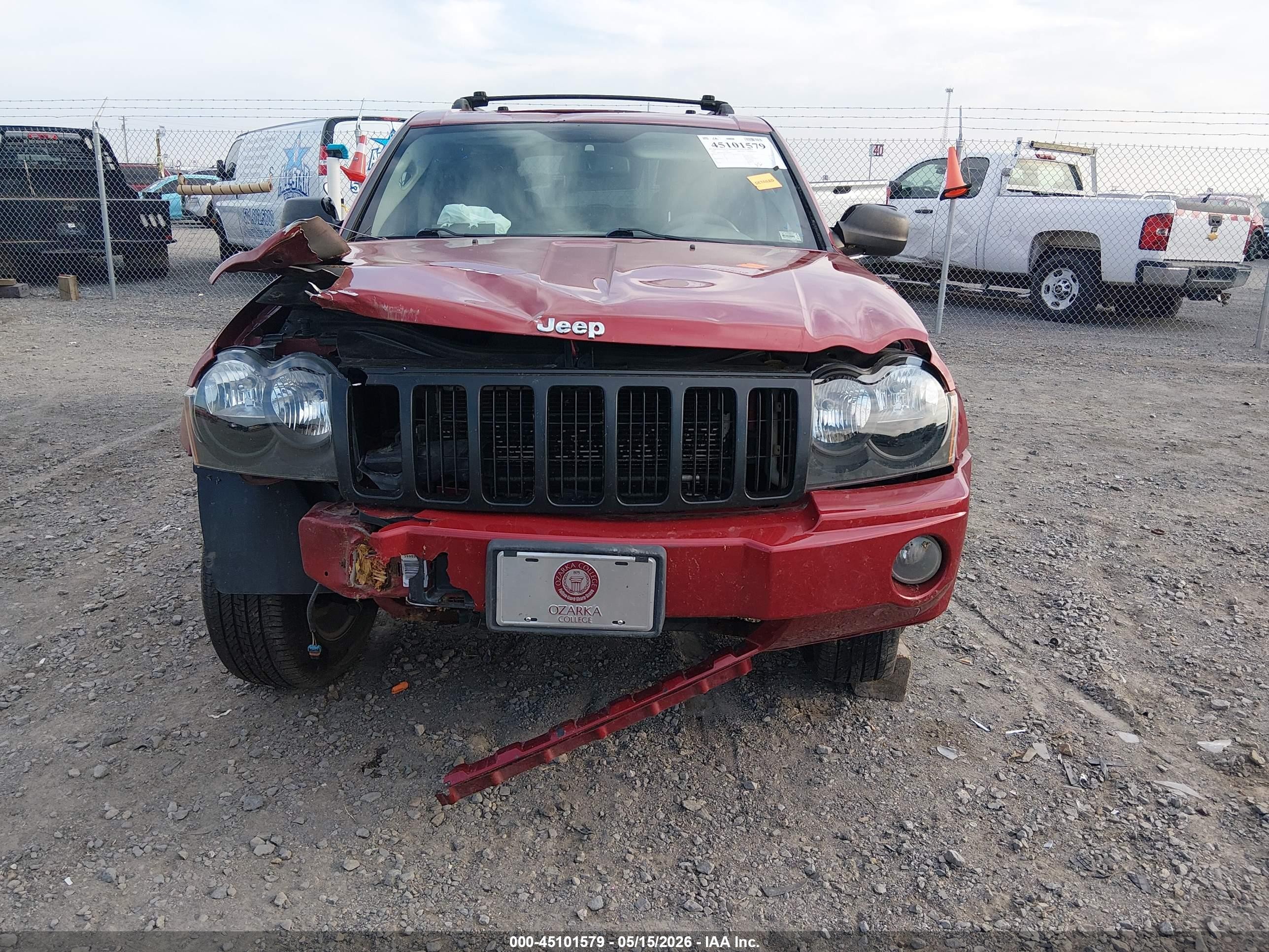 2006 Jeep Grand Cherokee Laredo Burgundy vin: 1J8GR48K96C294919