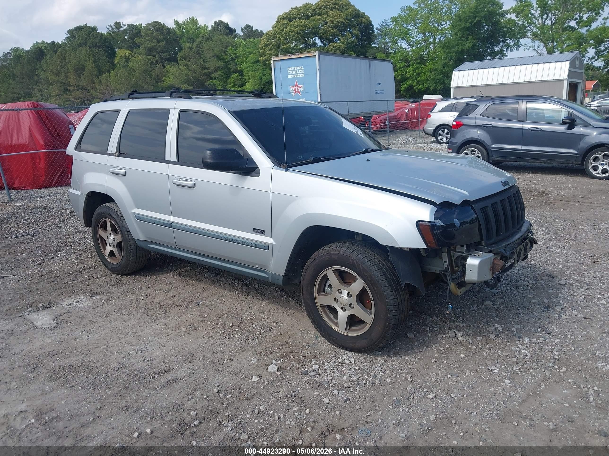 2007 Jeep Grand Cherokee Laredo Silver vin: 1J8GR48K97C673940