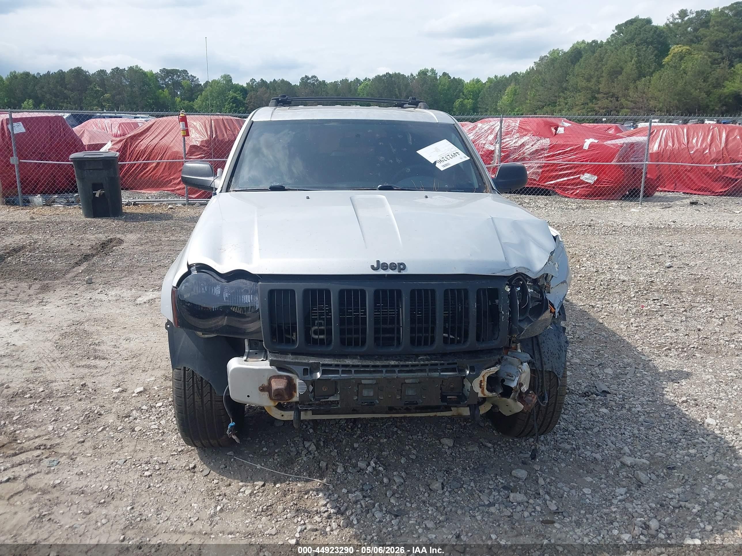 2007 Jeep Grand Cherokee Laredo Silver vin: 1J8GR48K97C673940