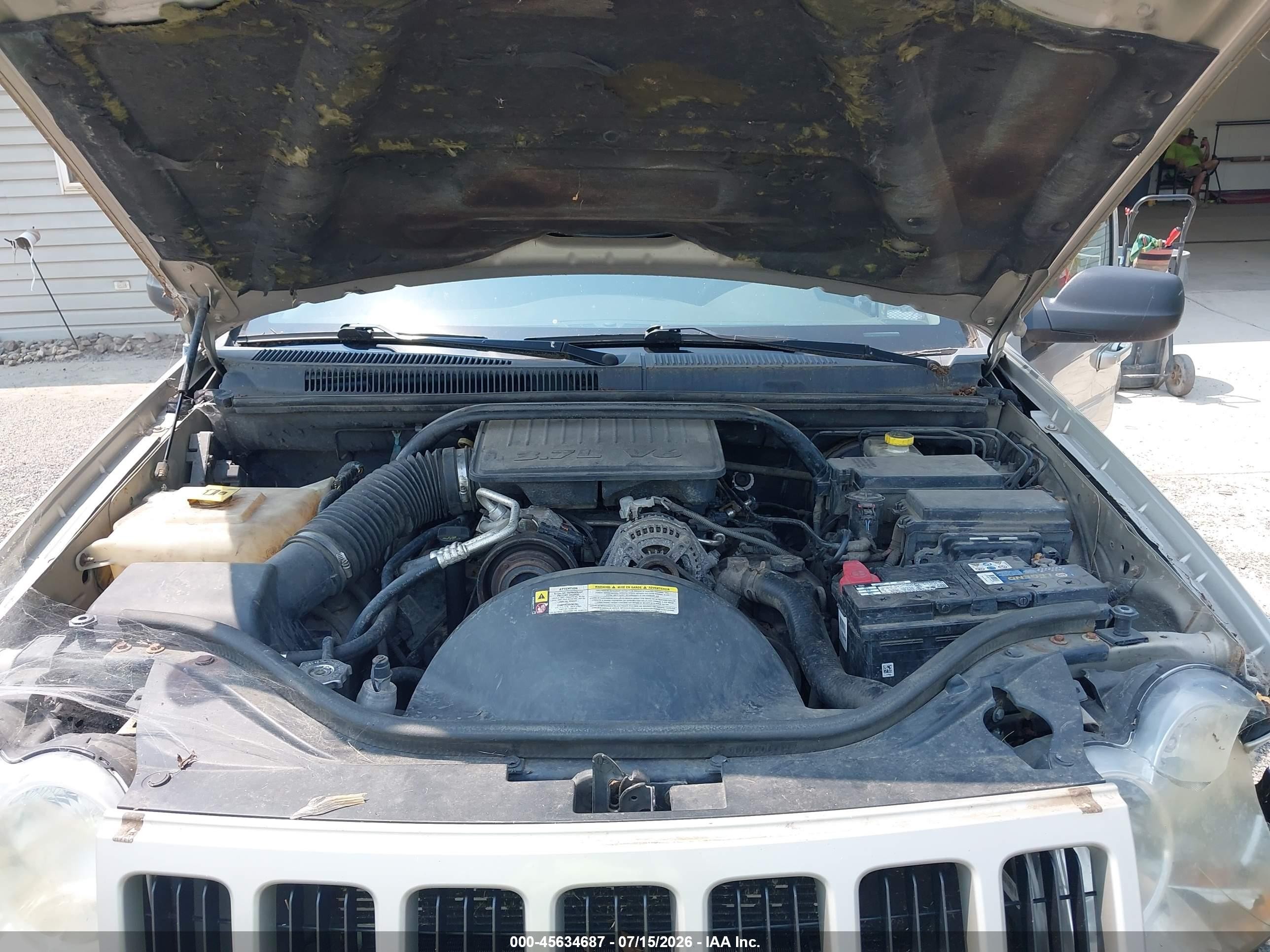 2008 Jeep Grand Cherokee Laredo Tan vin: 1J8GR48K98C118326