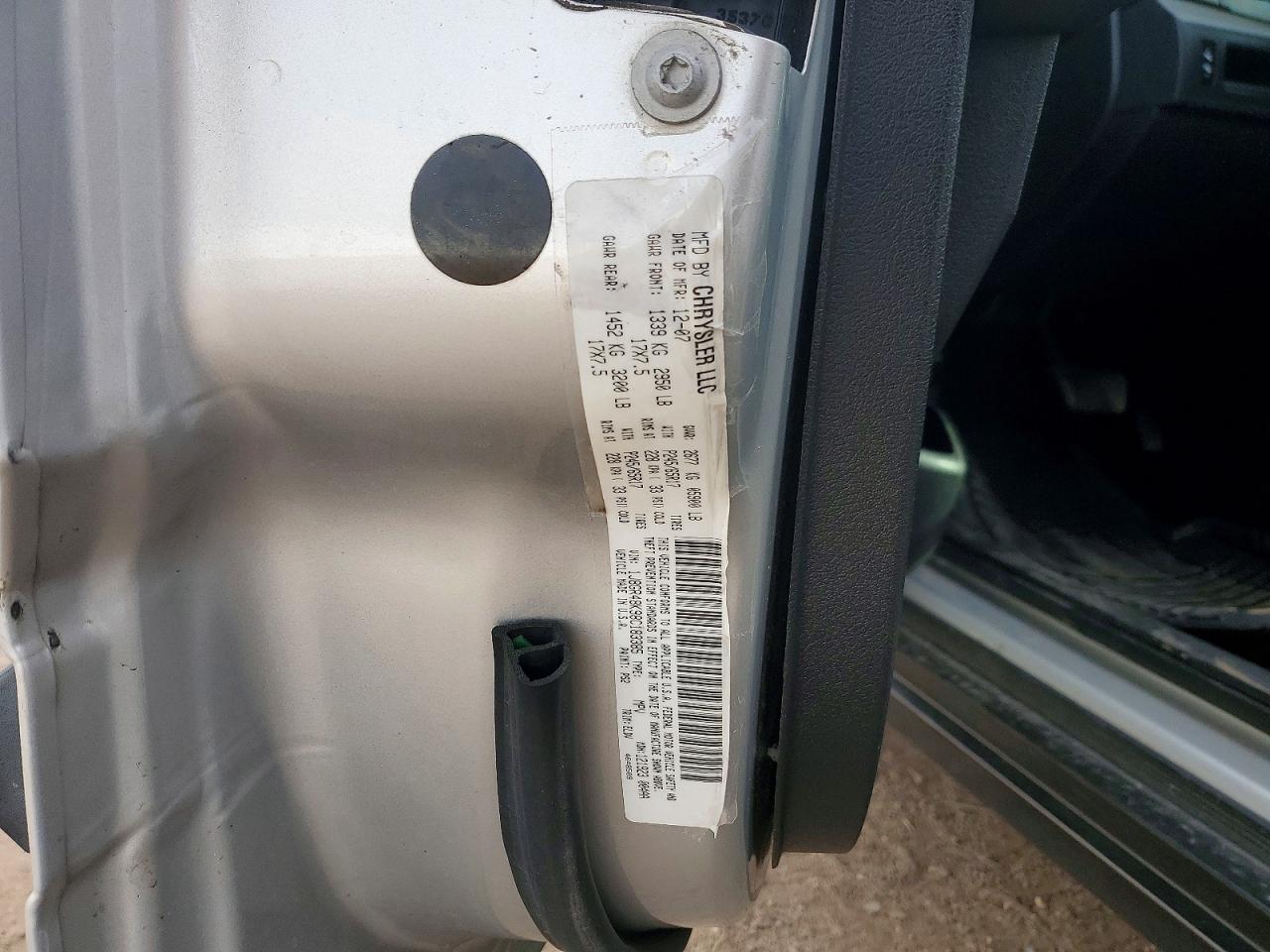 2008 Jeep Cheerokee Silver vin: 1J8GR48K98C183385