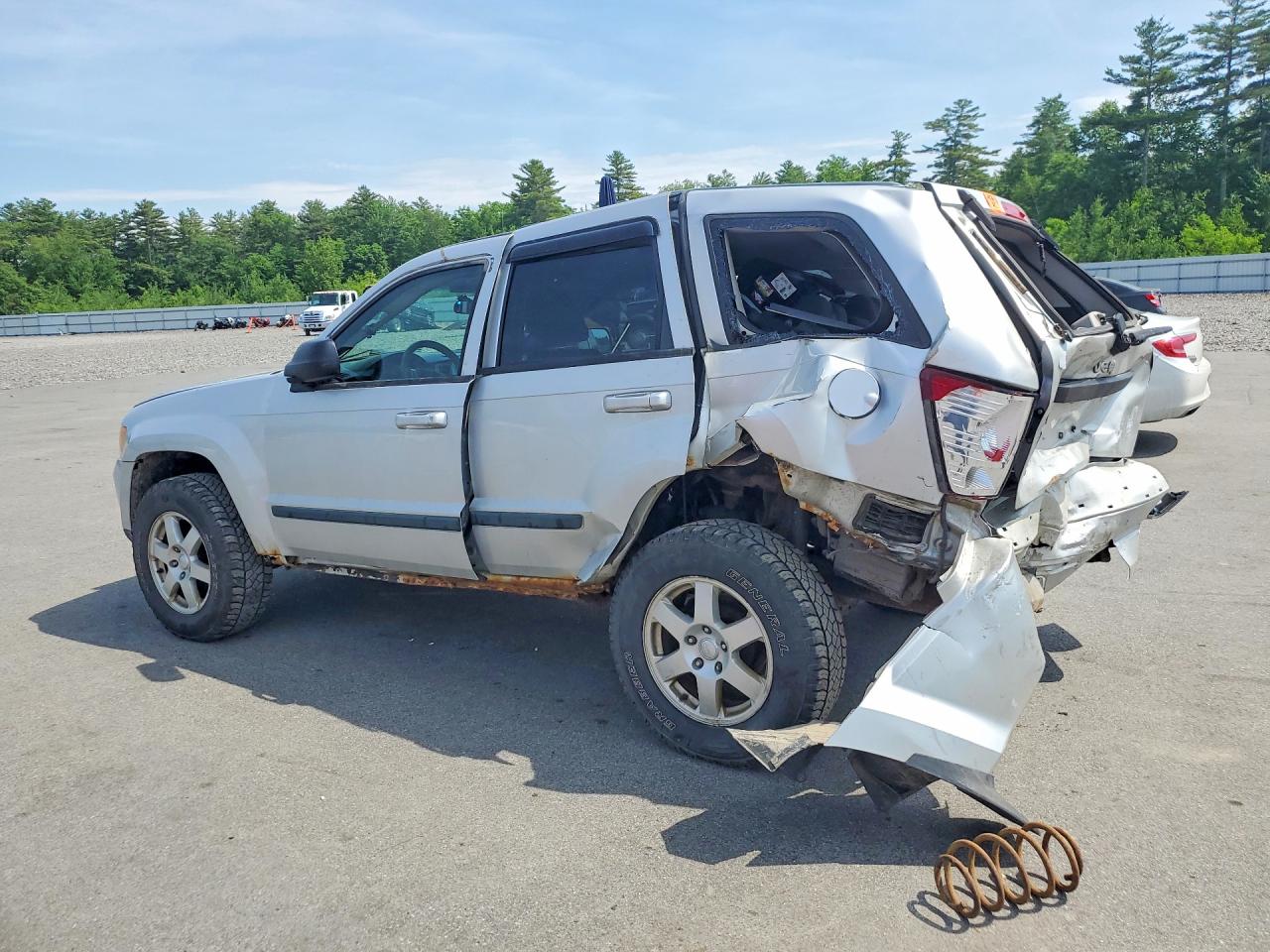 2008 Jeep Grand Cherokee Laredo Серебряный vin: 1J8GR48K98C200623
