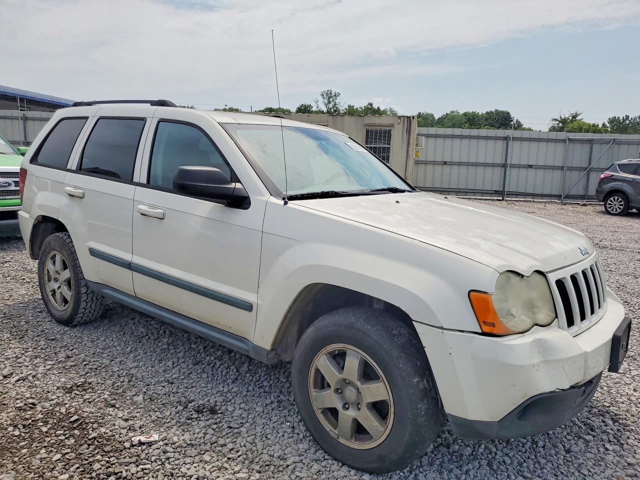 2009 Jeep Grand Cherokee Laredo White vin: 1J8GR48K99C502091