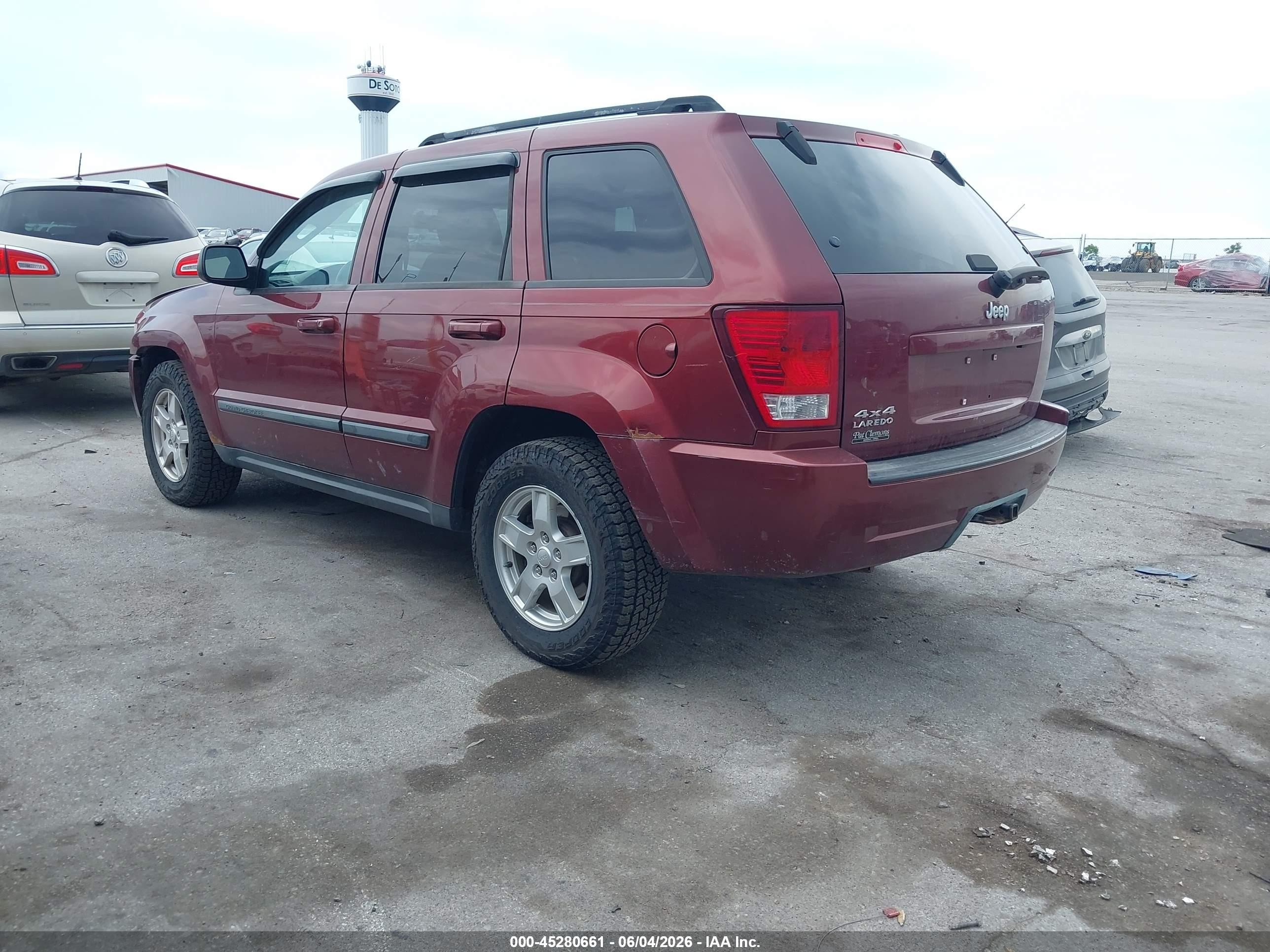 2007 Jeep Grand Cherokee Laredo Red vin: 1J8GR48KX7C537087